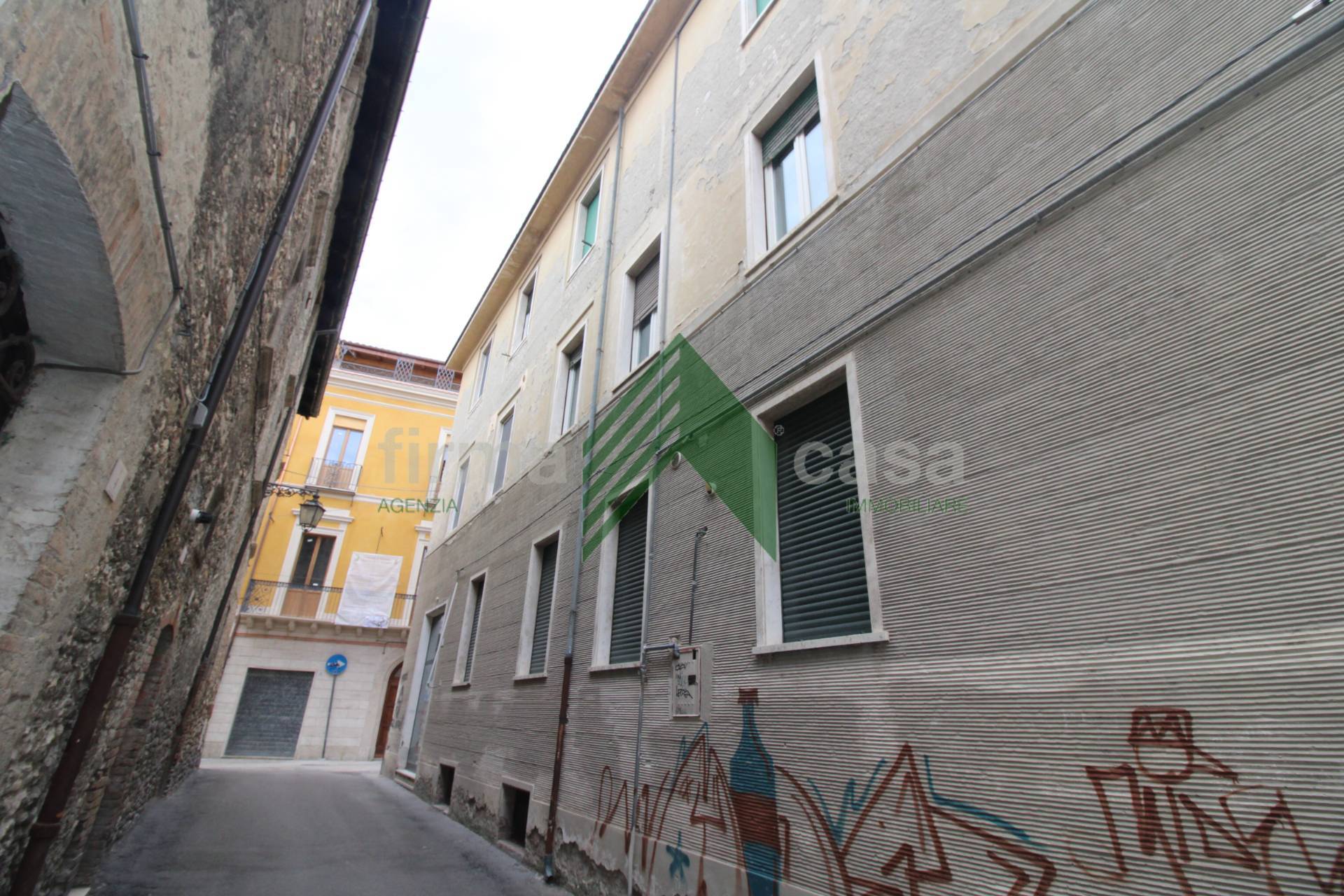 Appartamento in vendita a Teramo, Centro