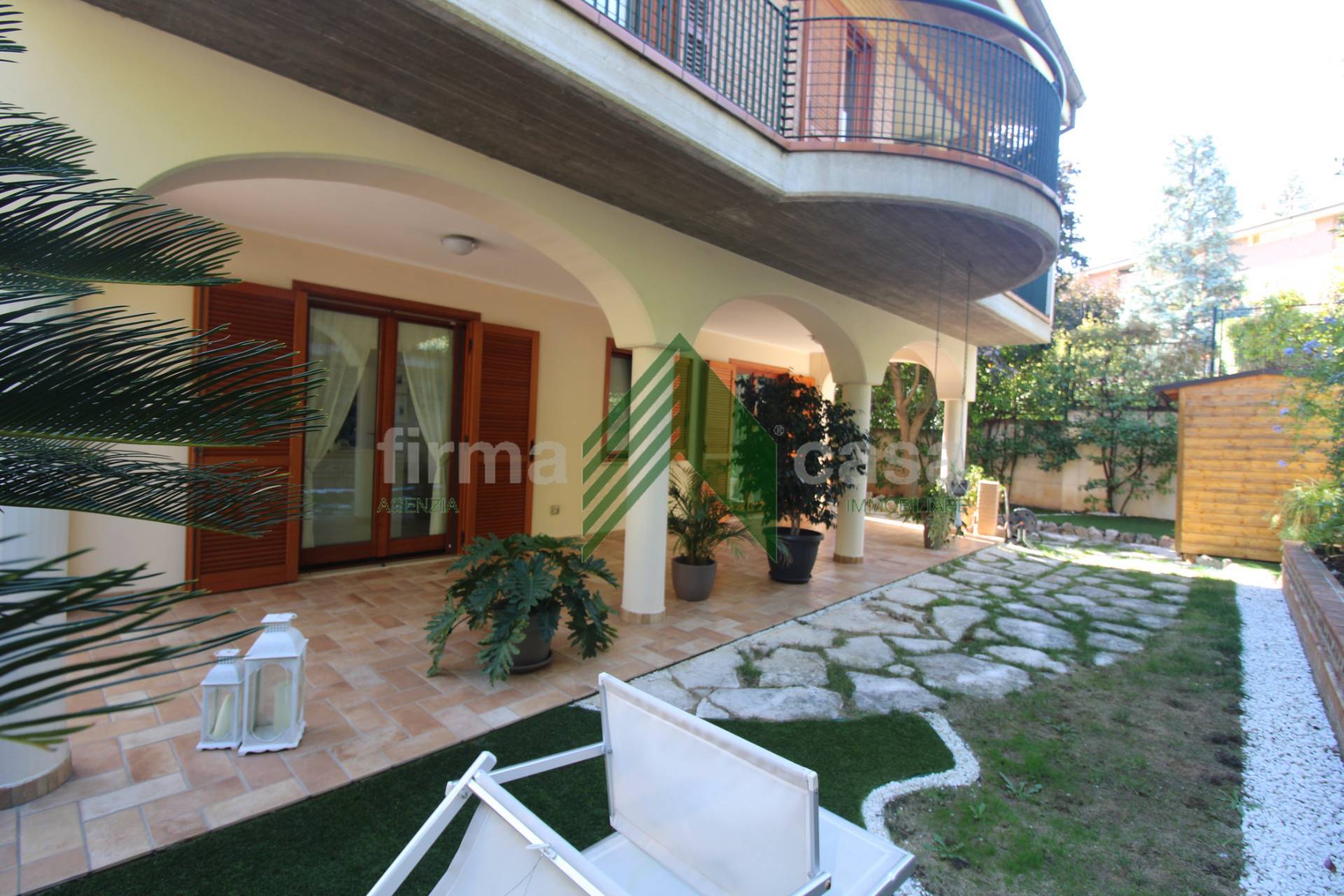 Villa in vendita a Teramo, Centro