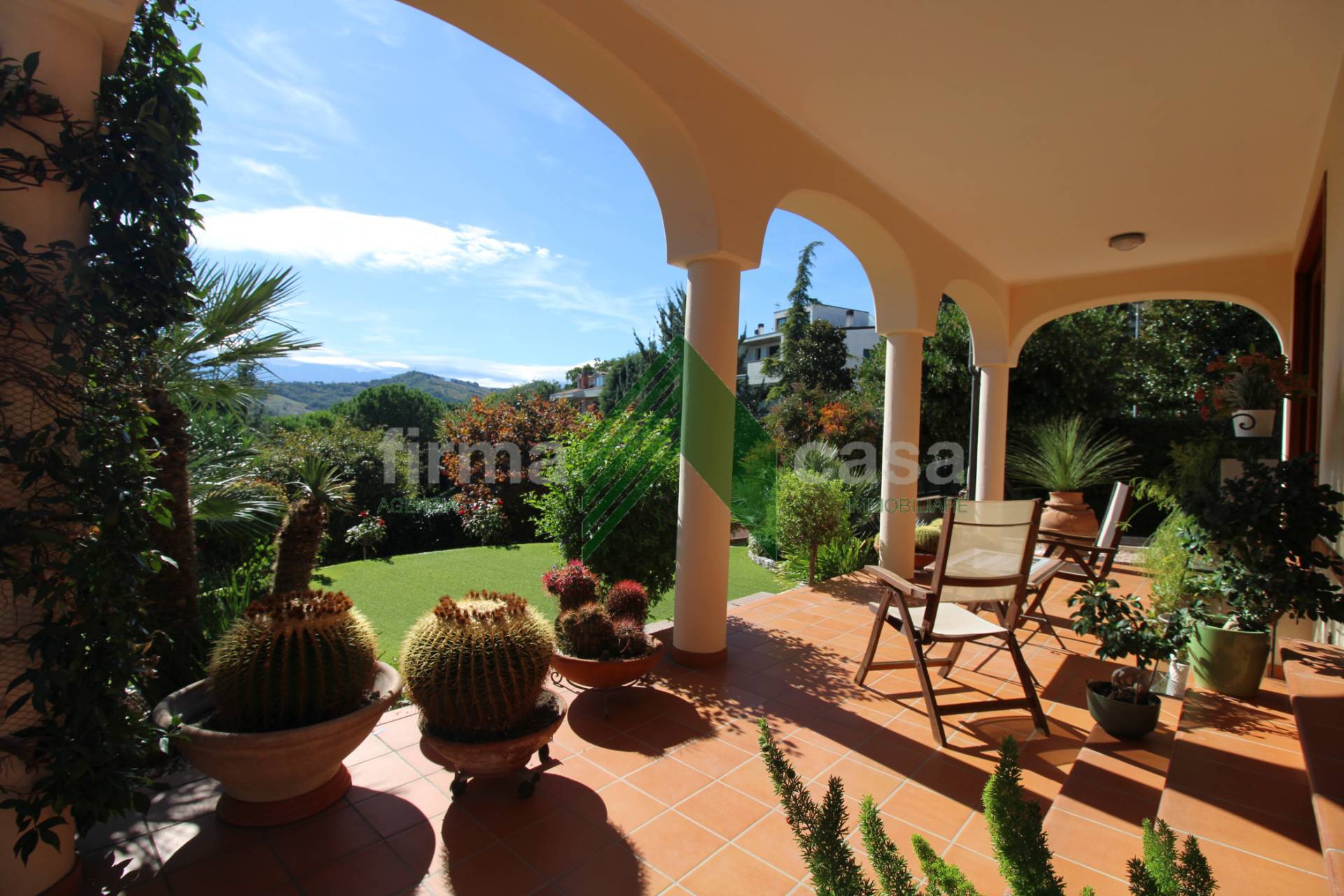 Villa in vendita a Teramo, Centro