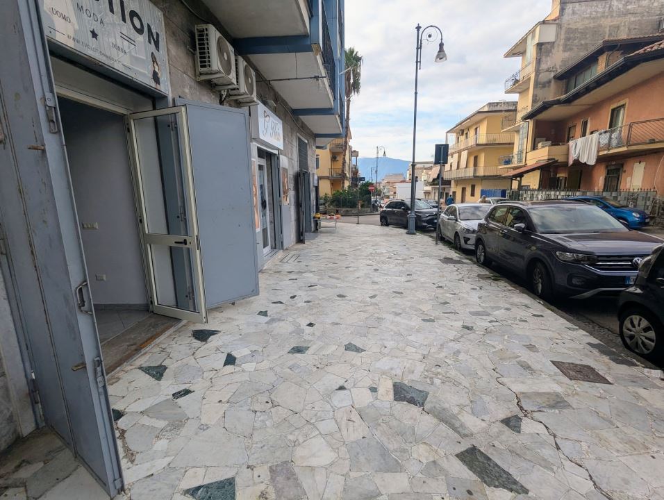 Locale commerciale in vendita a Boscoreale