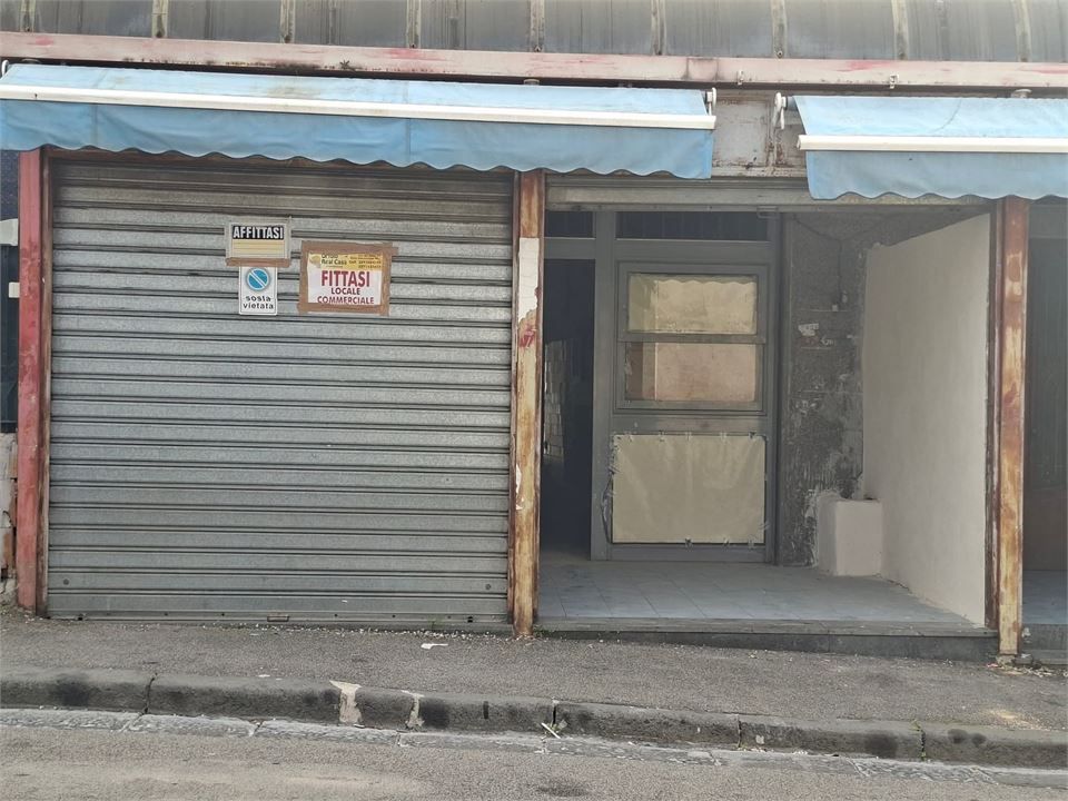 Locale commerciale in vendita a Boscotrecase