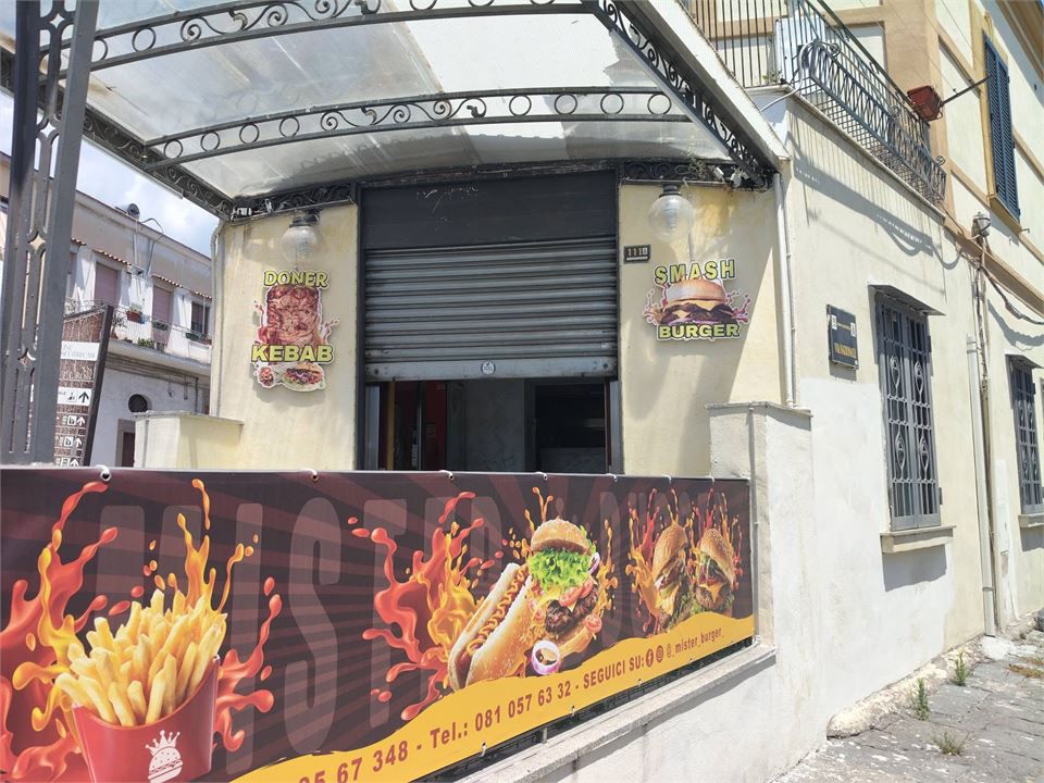Locale commerciale in affitto a Boscotrecase