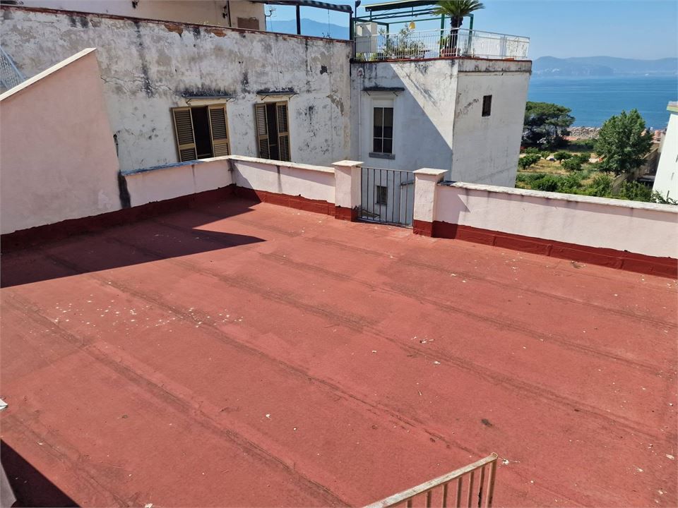 Ufficio vista mare a Torre Annunziata