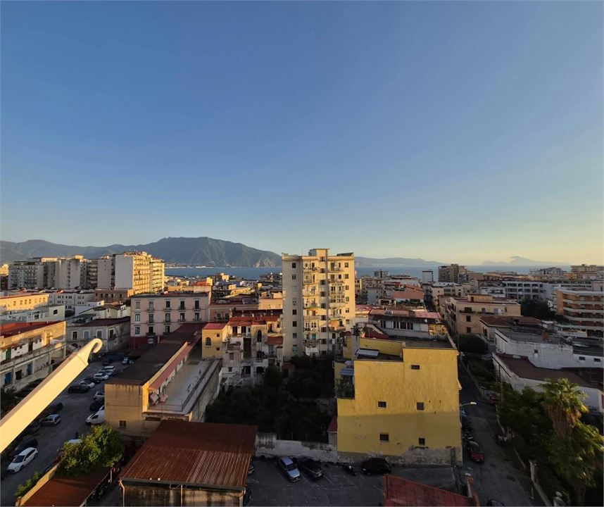 Trilocale vista mare a Torre Annunziata