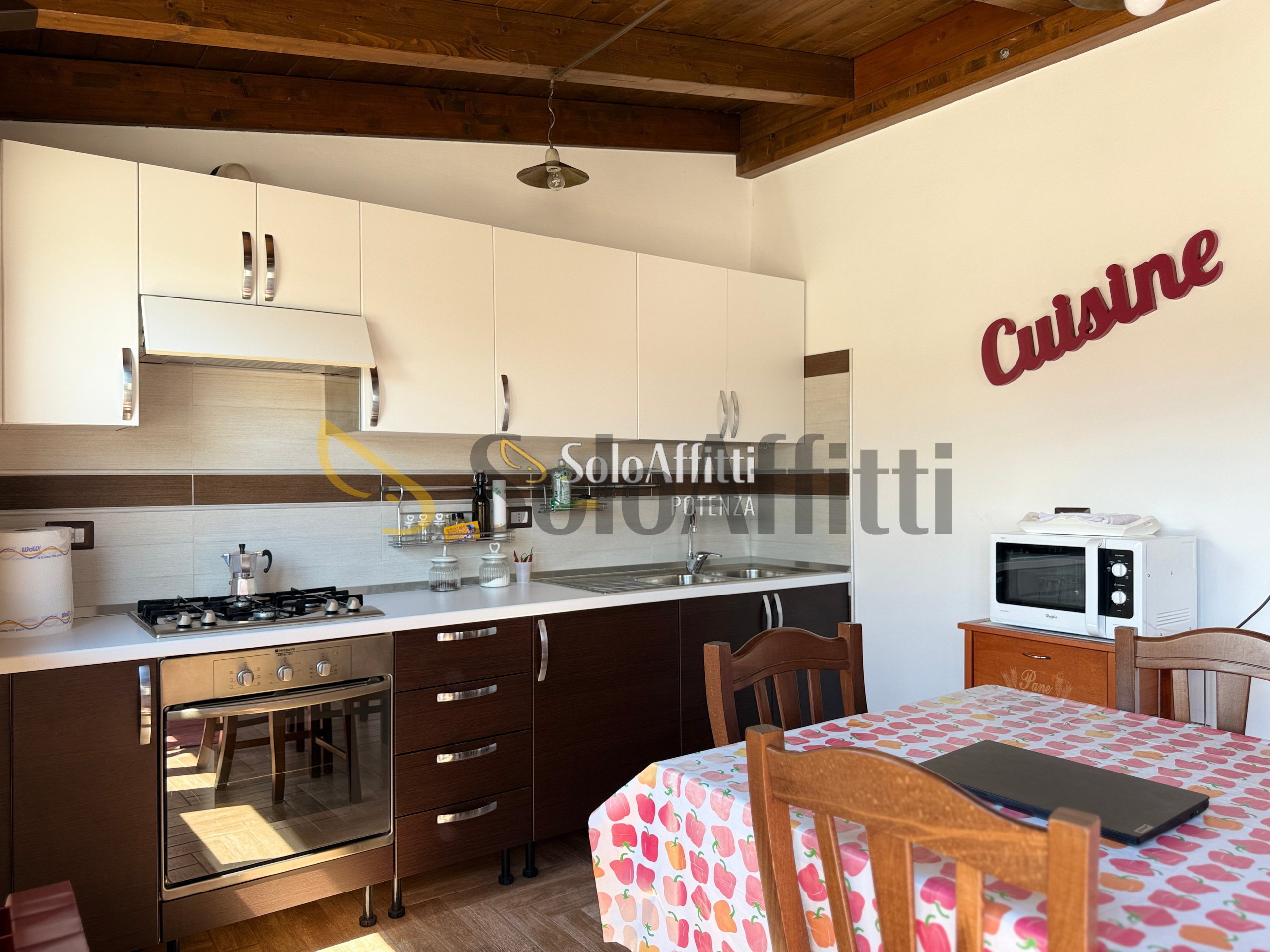 Casa indipendente con giardino in contrada piano del conte 1, Avigliano