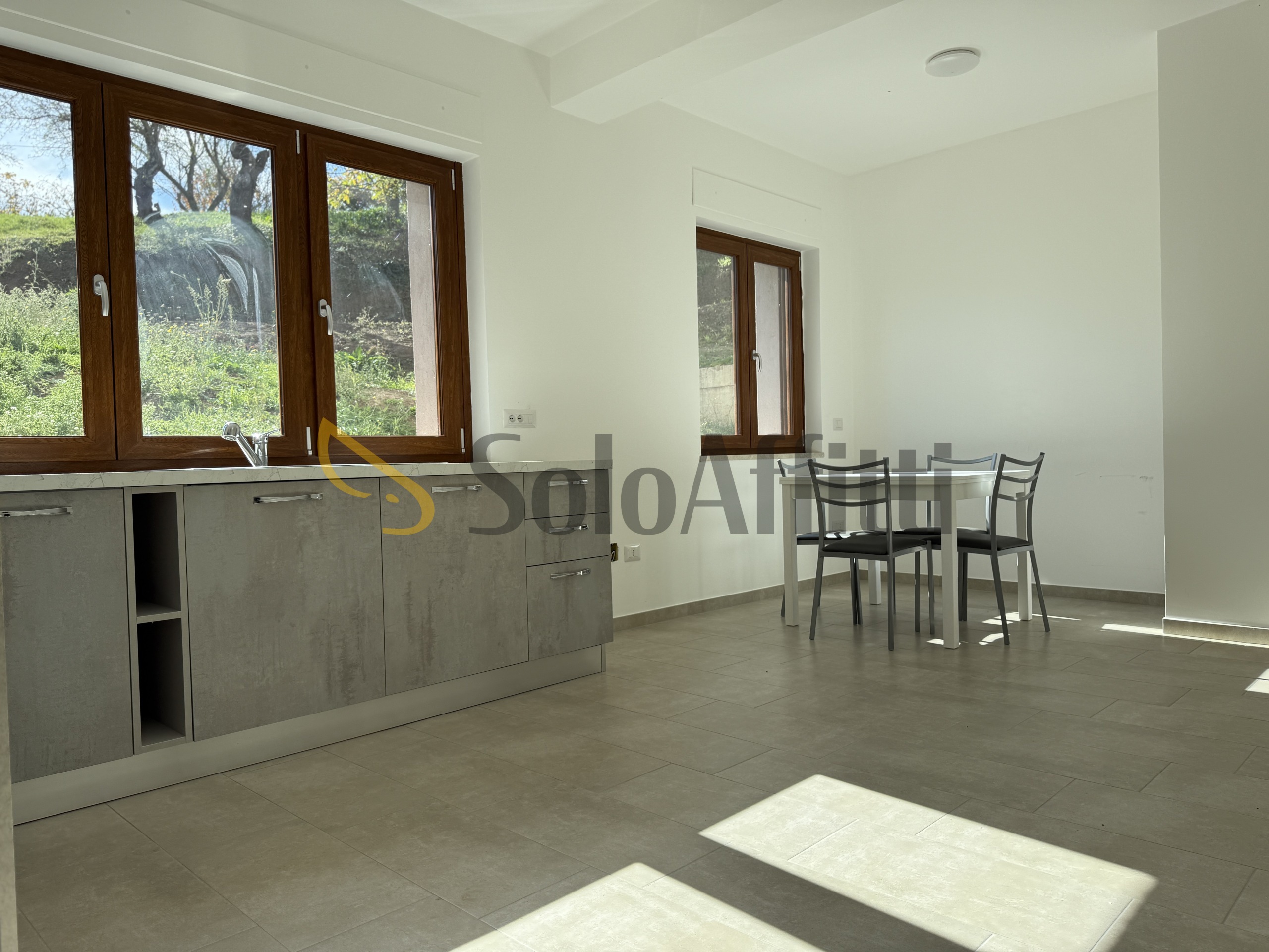 Casa indipendente con giardino a Potenza