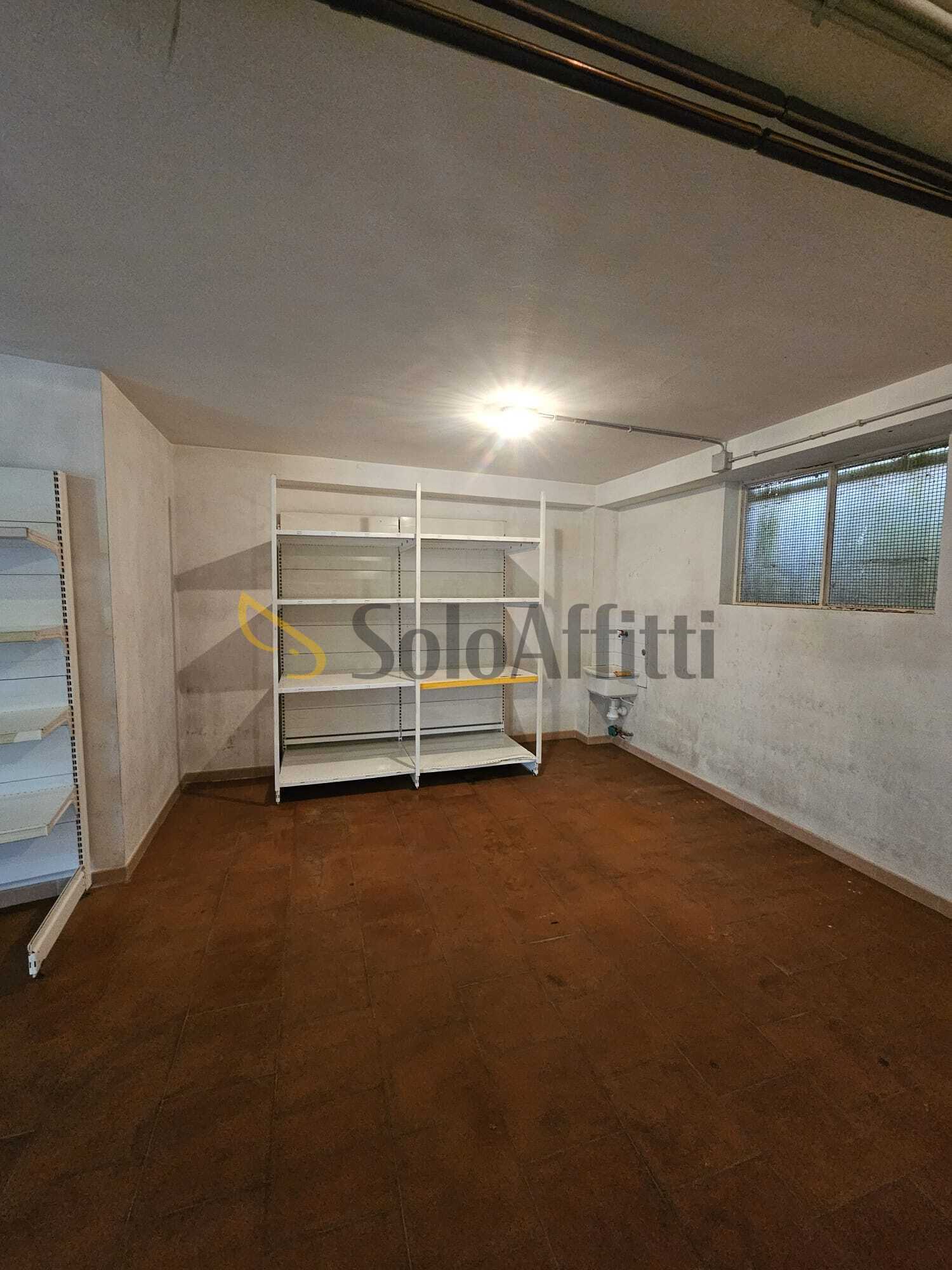 Box/Garage 59mq in affitto in via parigi 46, Potenza