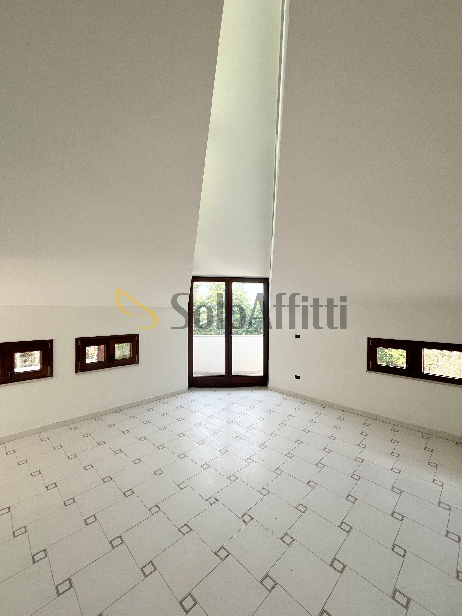Attico con terrazzo in via rifreddo, Potenza