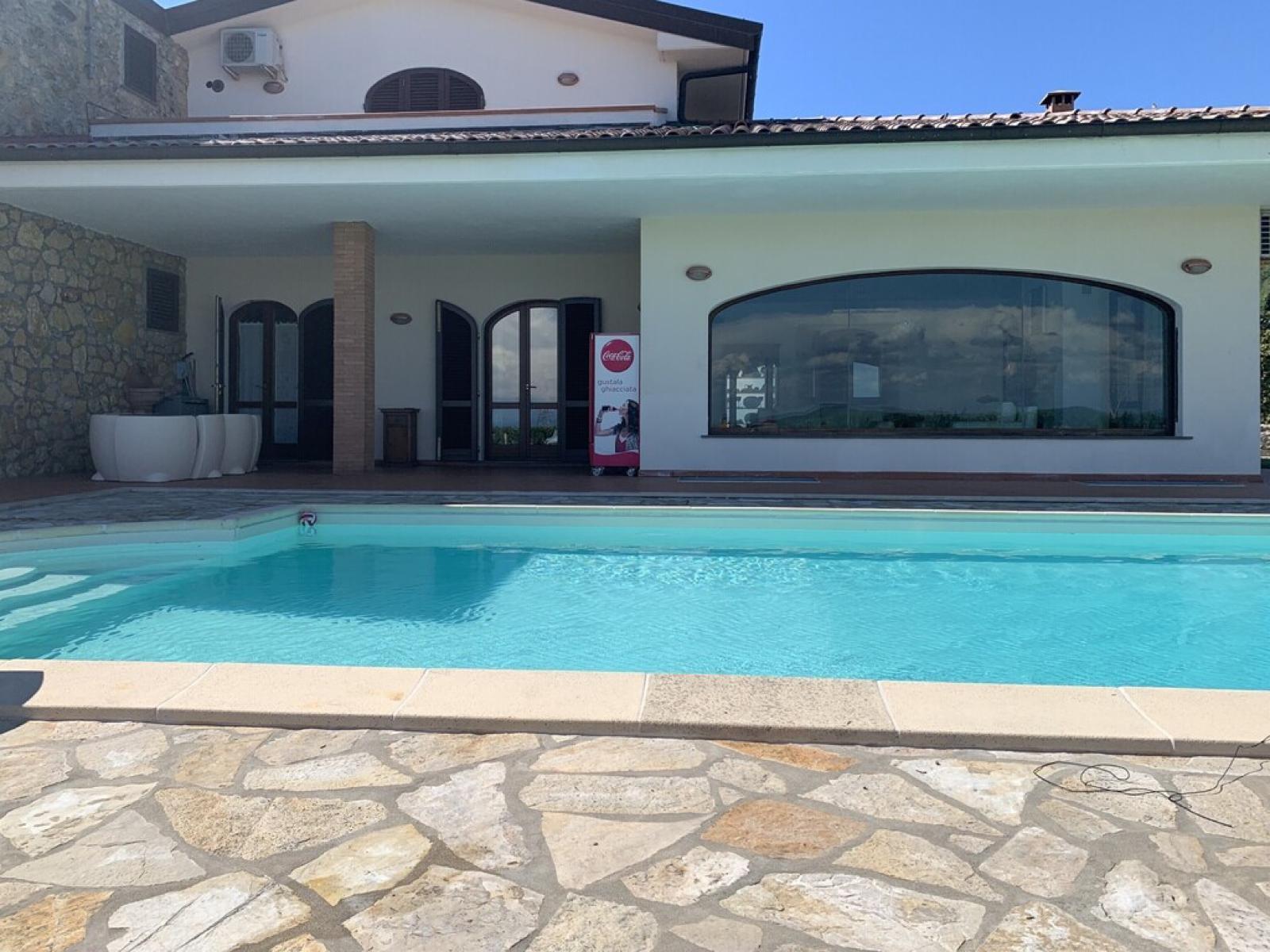 Villa con giardino a Livorno