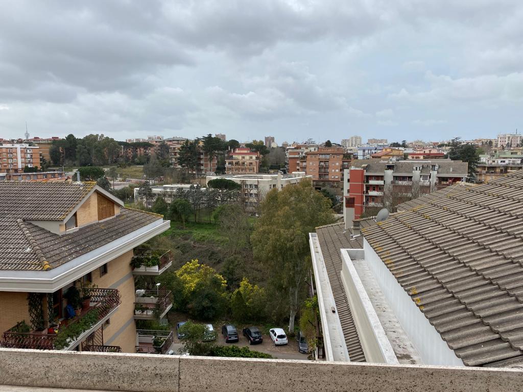 Appartamento ristrutturato in via luca gaurico 257, Roma
