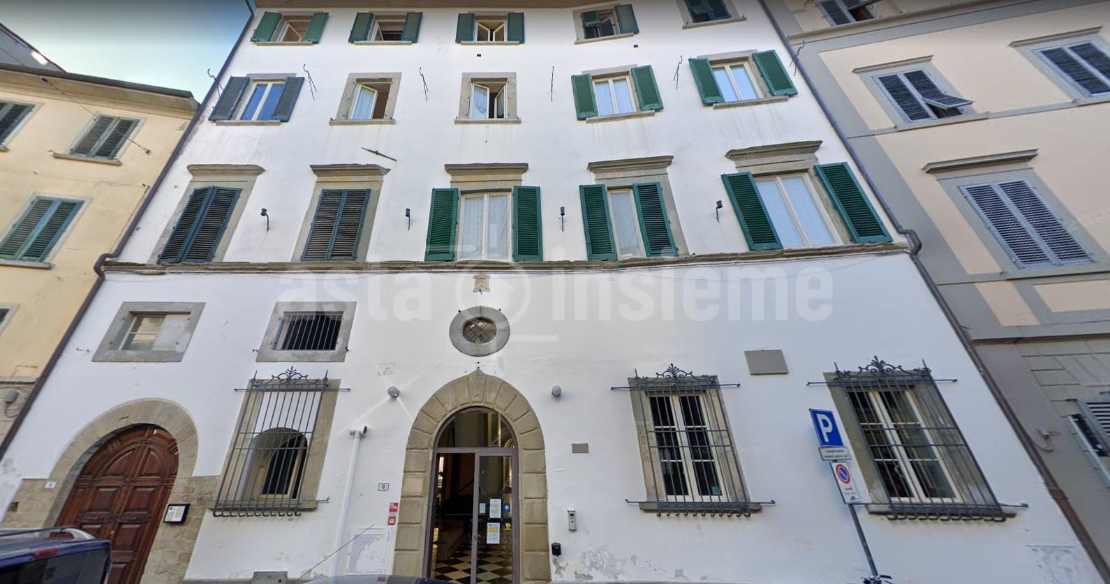 Quadrilocale con terrazzo a Pistoia