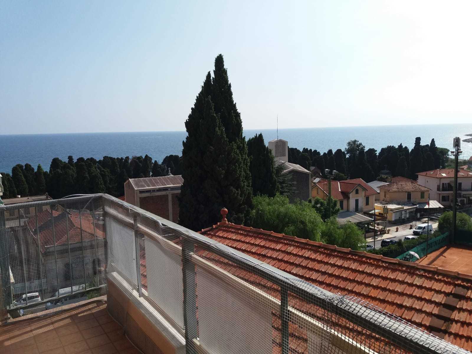 Bilocale vista mare in via vallarino 13, San Remo