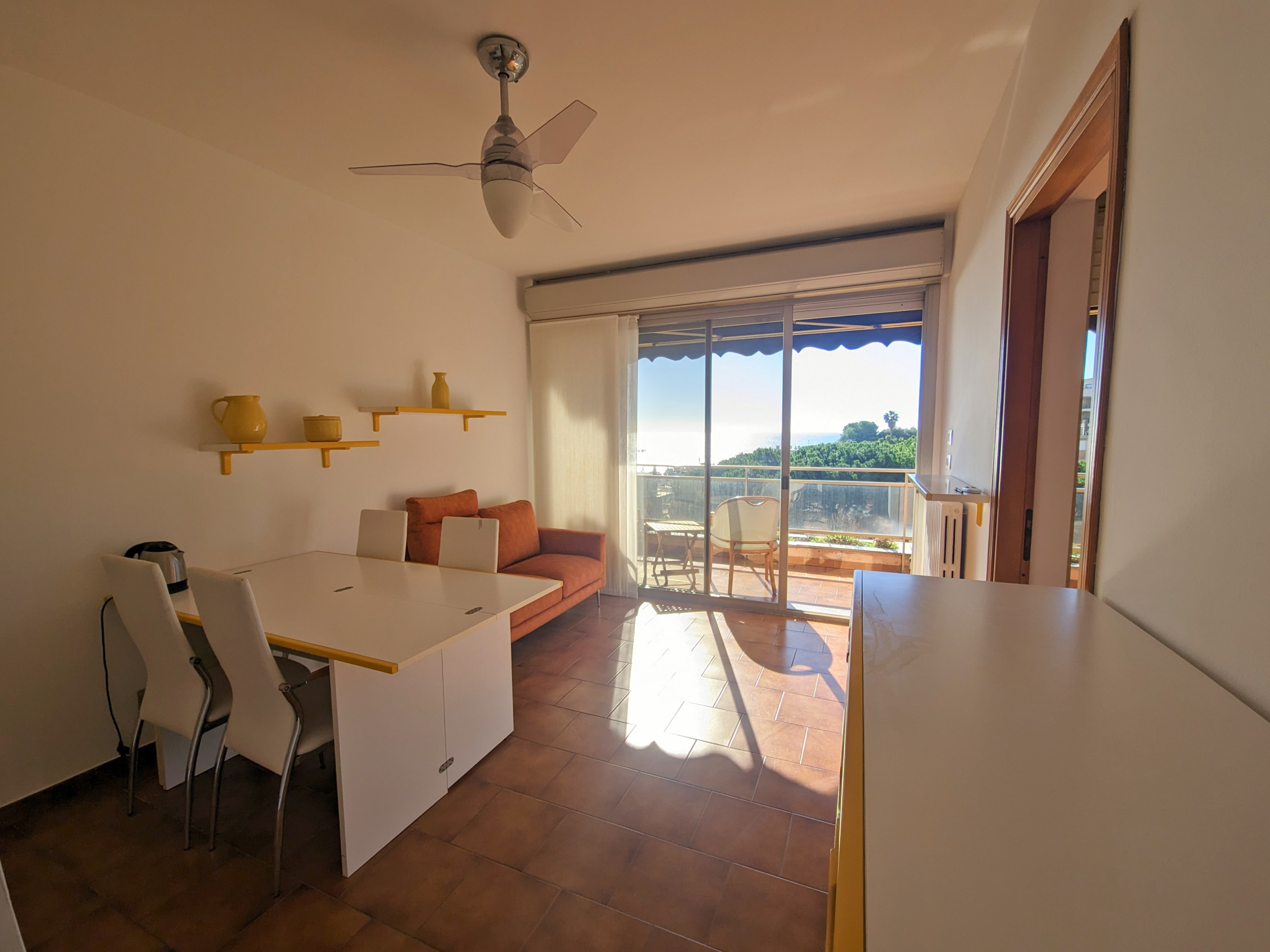 Trilocale vista mare in via padre semeria 133, San Remo