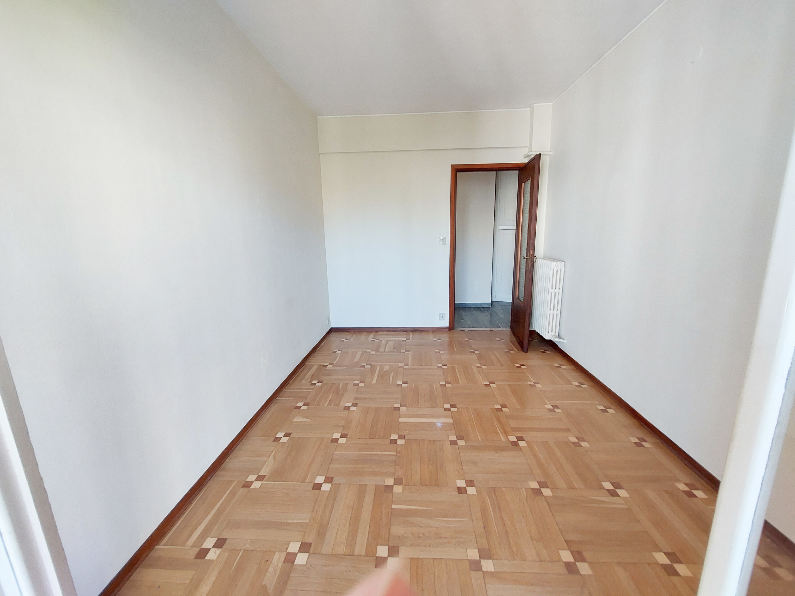 Trilocale ristrutturato in via meridiana 25, San Remo