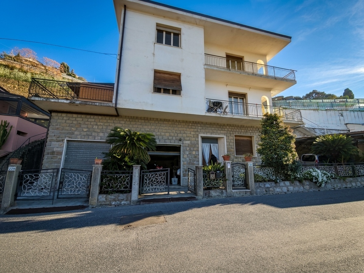 Appartamento vista mare in via giovanni pascoli 158, San Remo