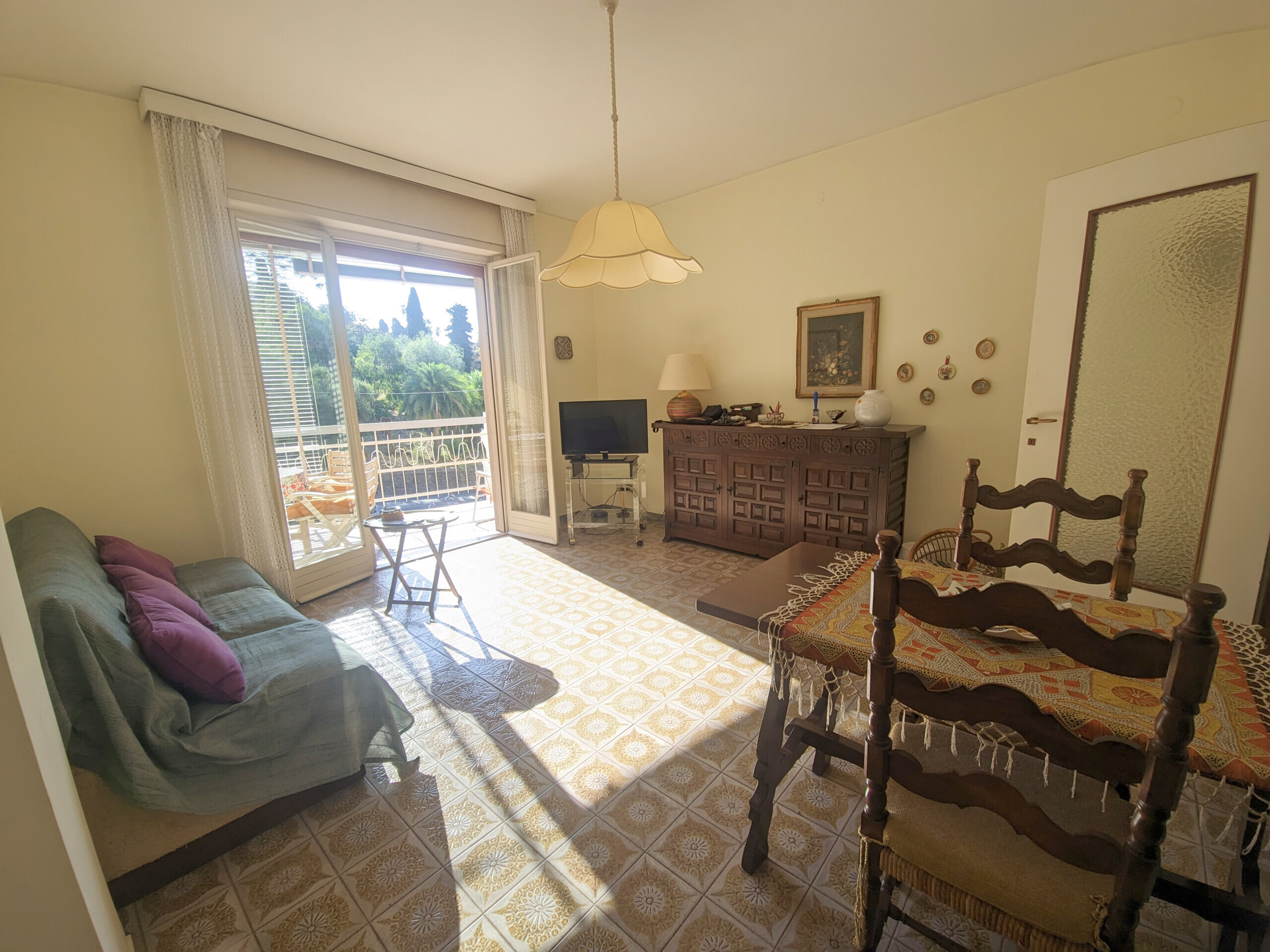 Bilocale con terrazzo in via privata serenella 23, San Remo