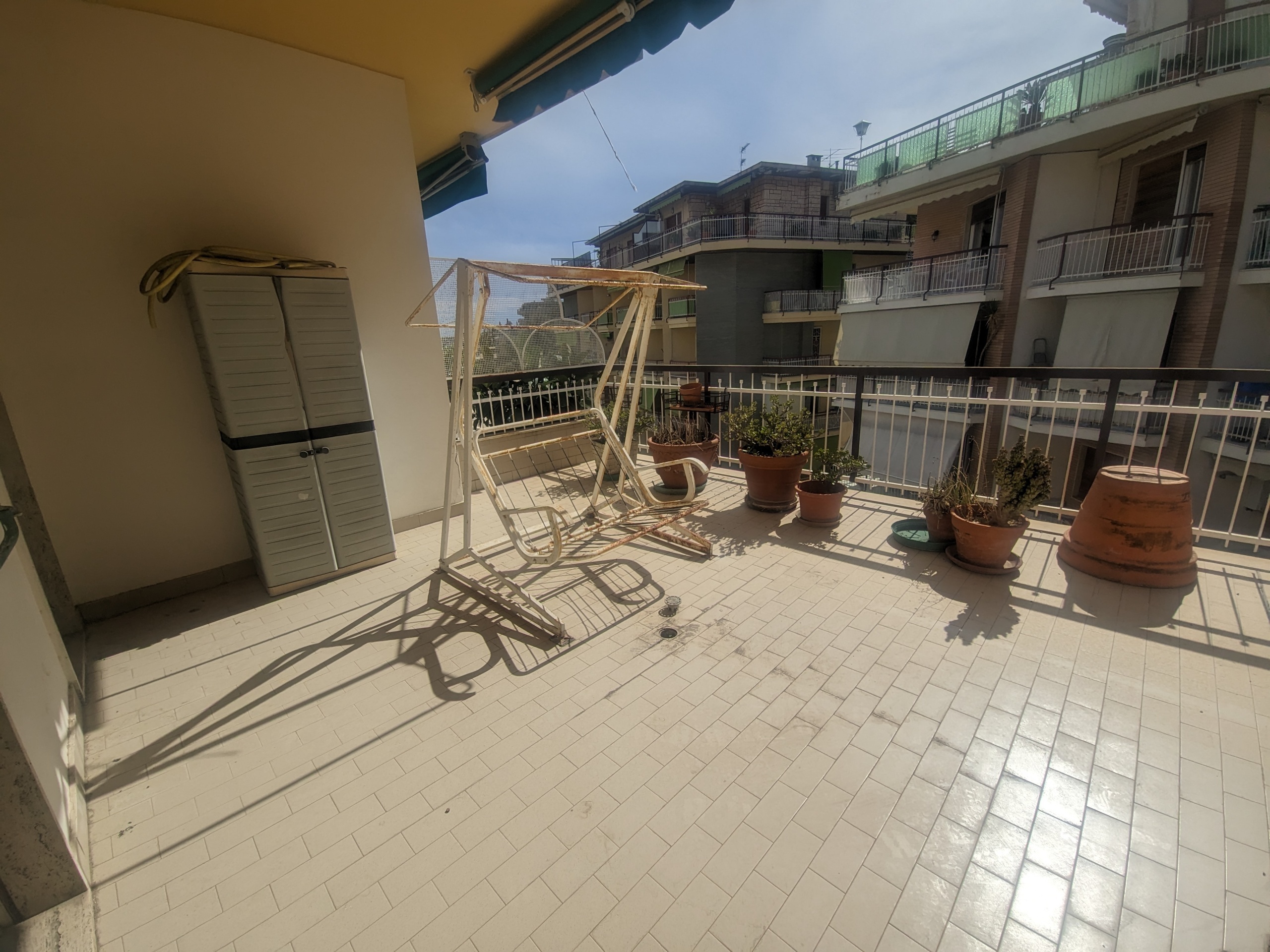 Quadrilocale con terrazzo in via privata serenella 8, San Remo