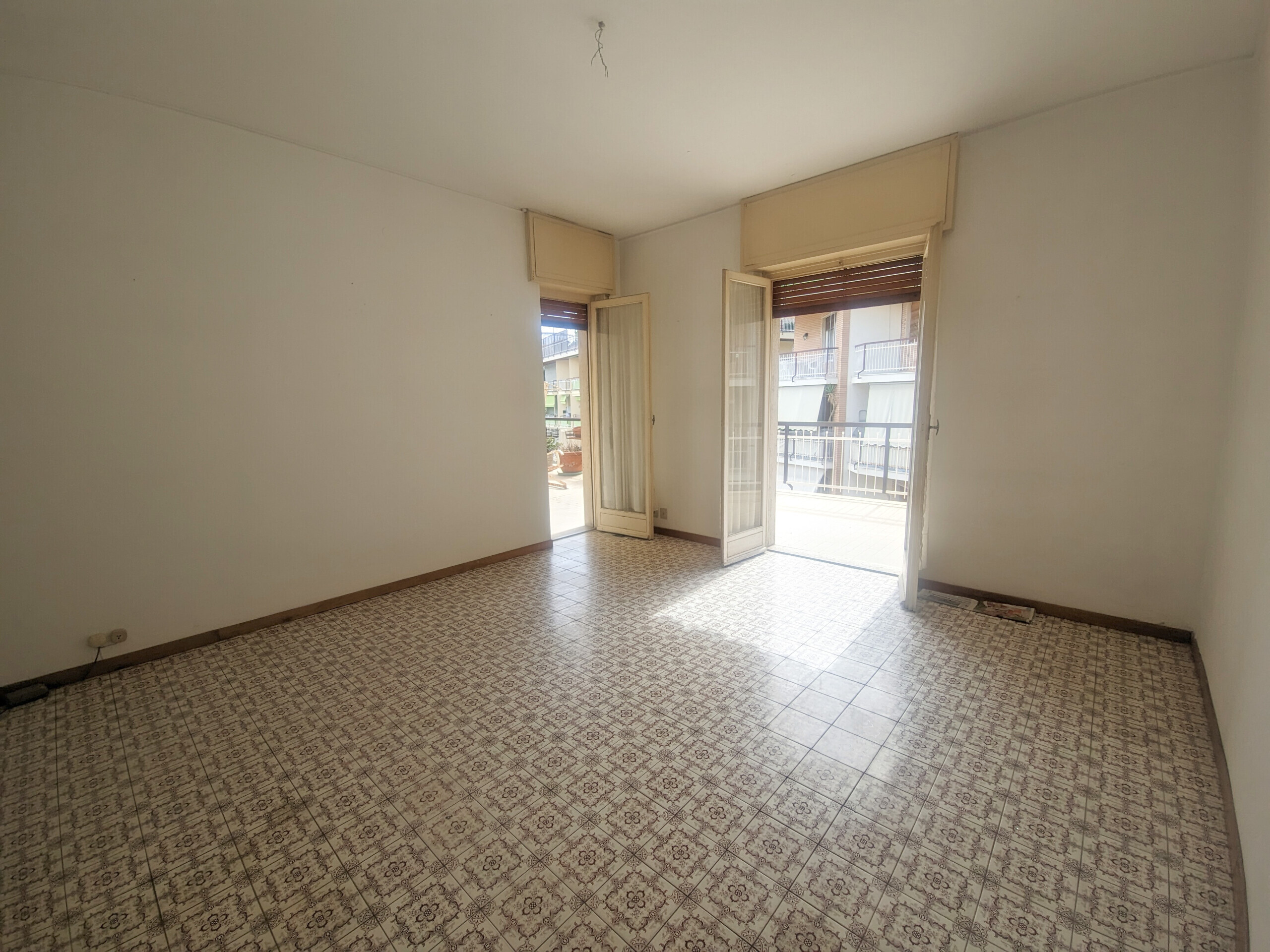 Quadrilocale con terrazzo in via privata serenella 8, San Remo
