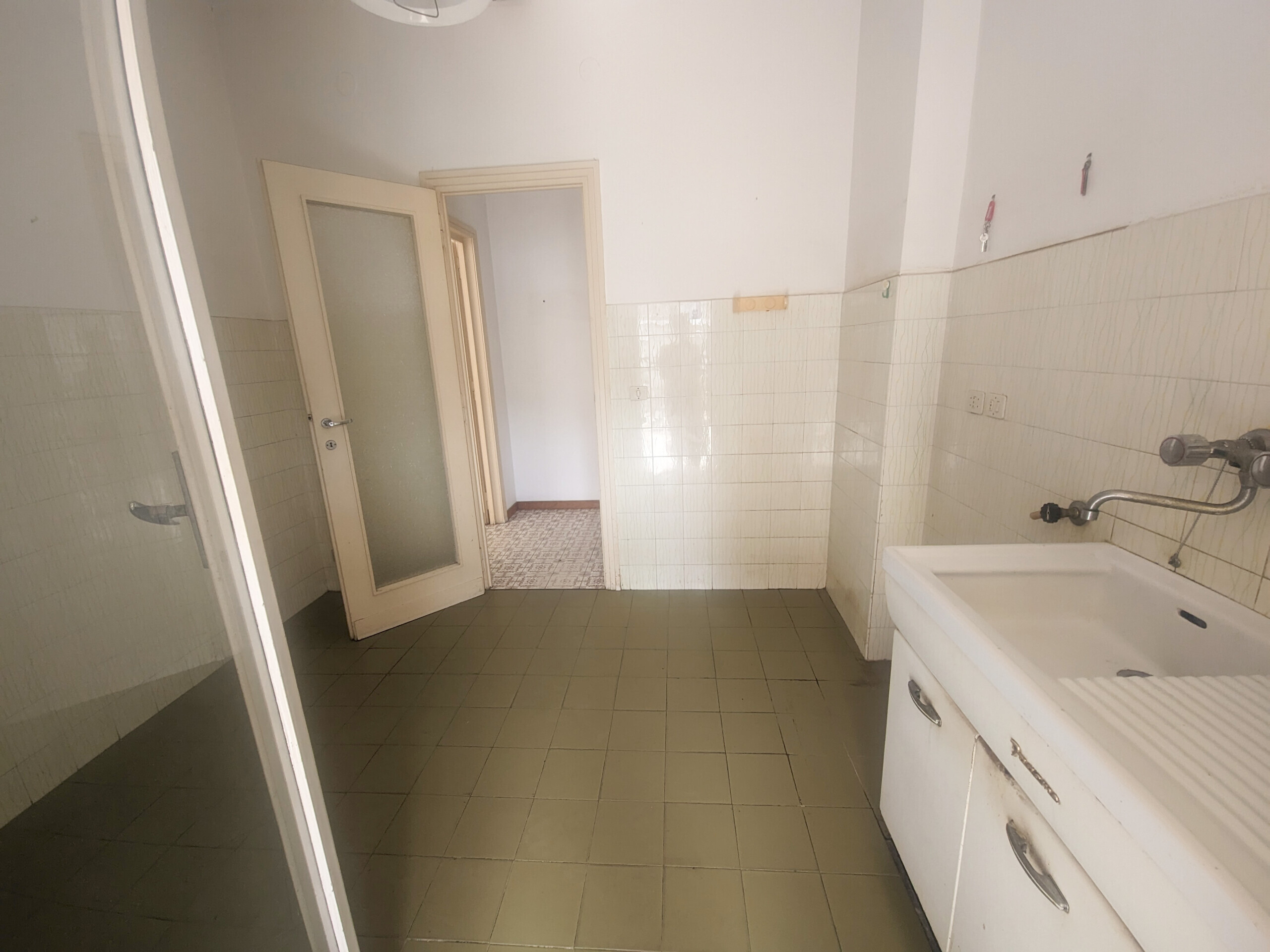 Quadrilocale con terrazzo in via privata serenella 8, San Remo