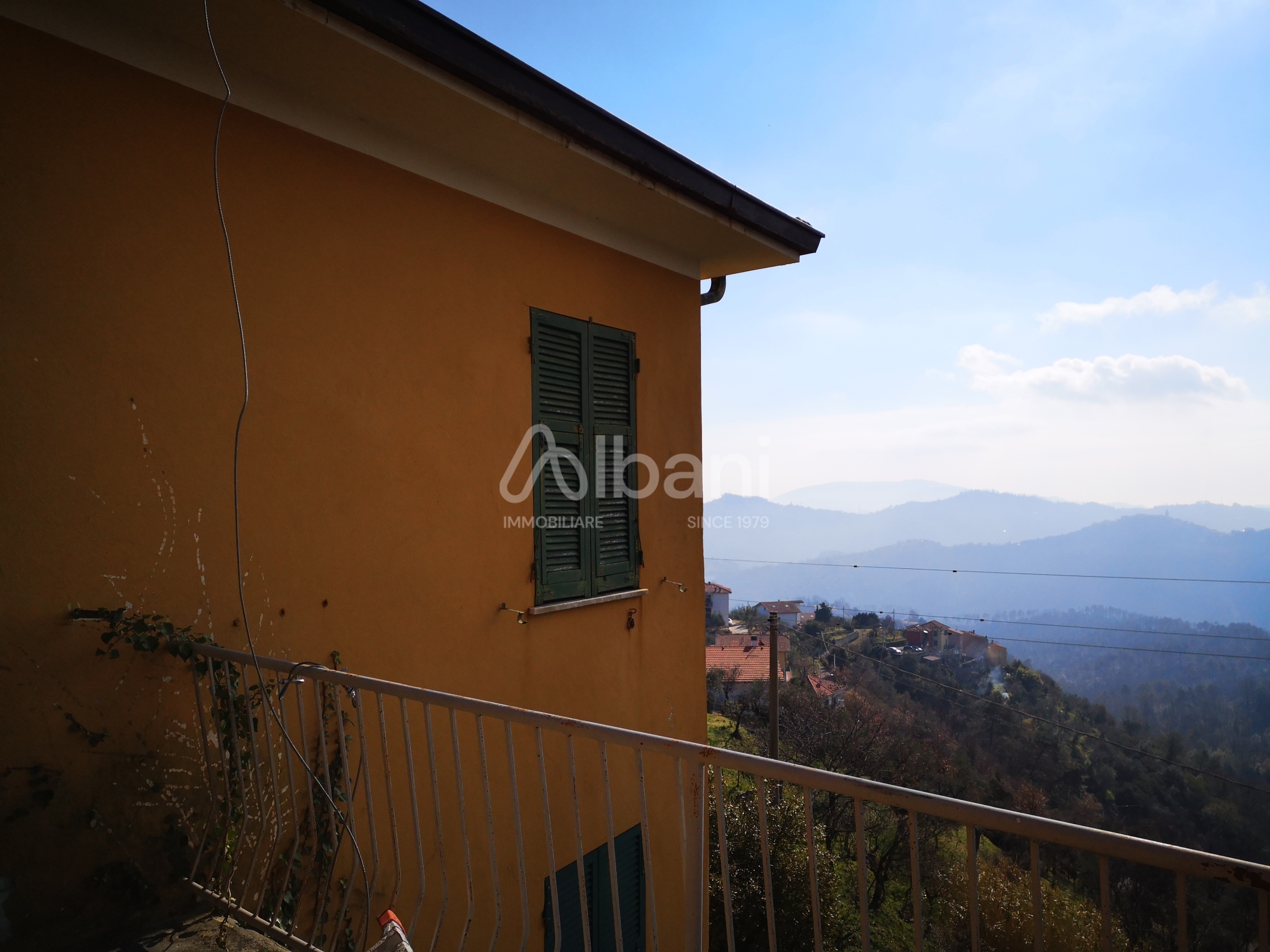 Casa indipendente con giardino a Follo