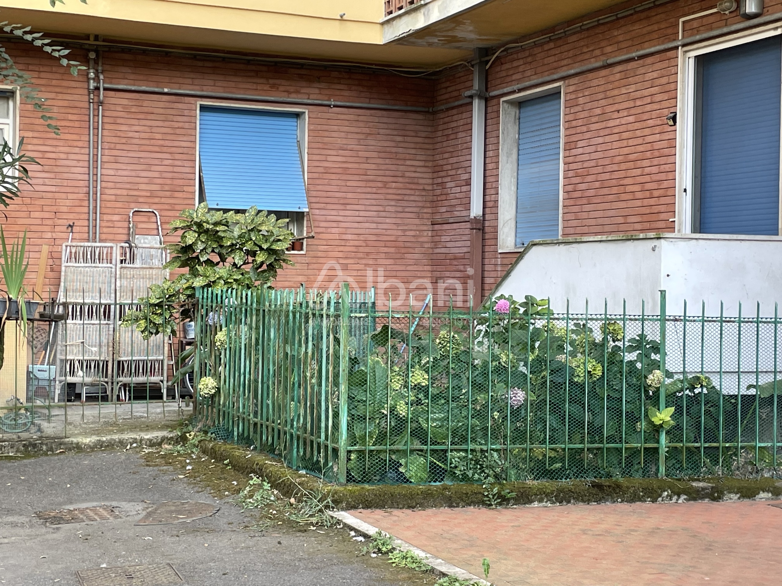 Quadrilocale con giardino a La Spezia