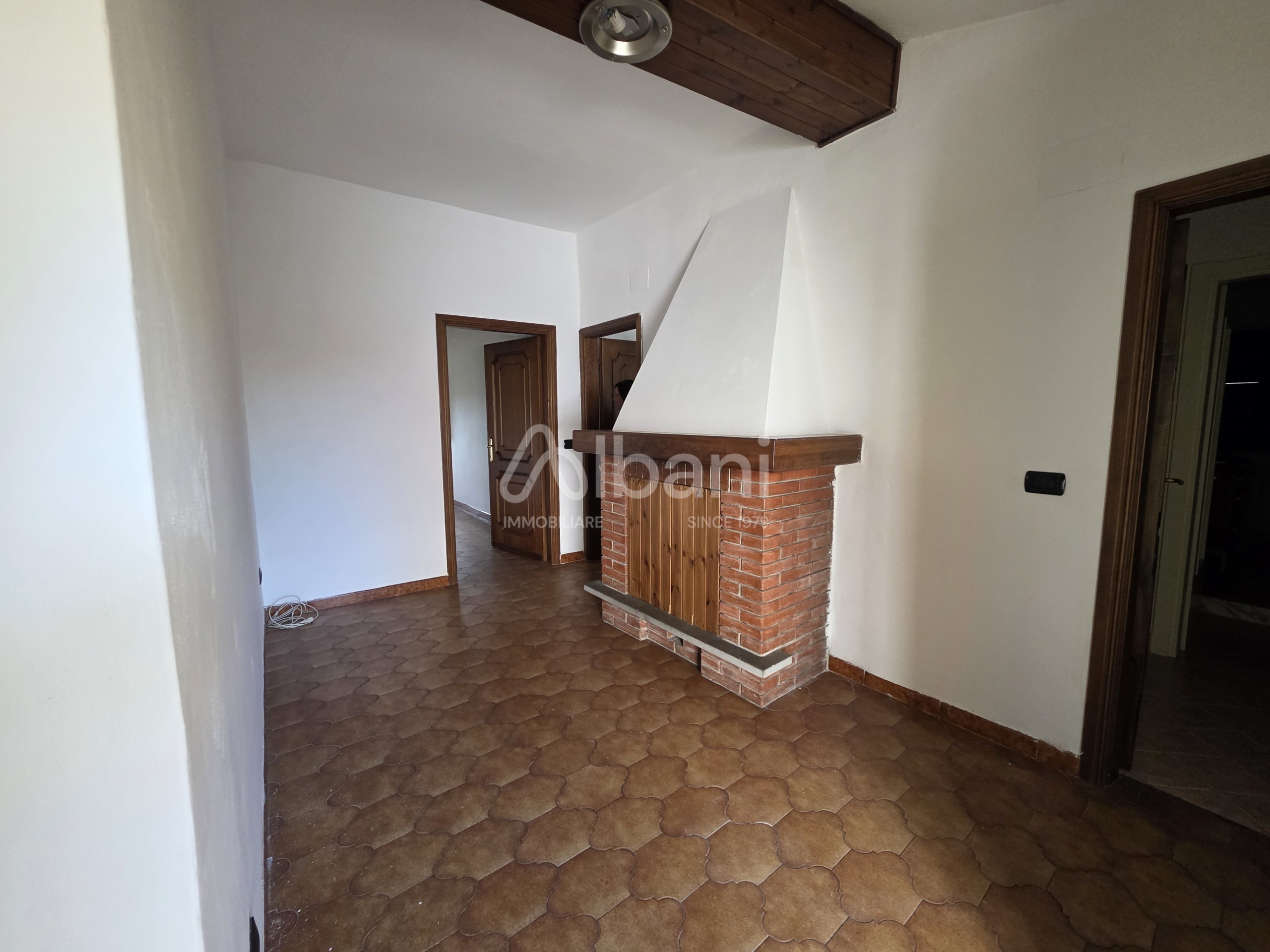 Appartamento con terrazzo, Arcola monti di