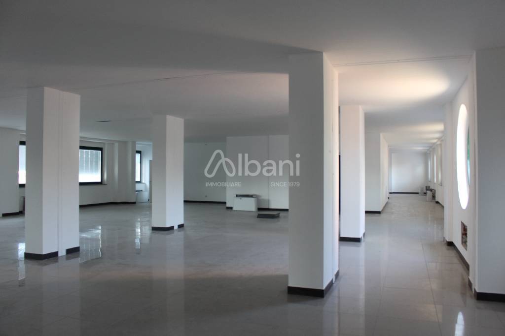 Ufficio con terrazzo a La Spezia