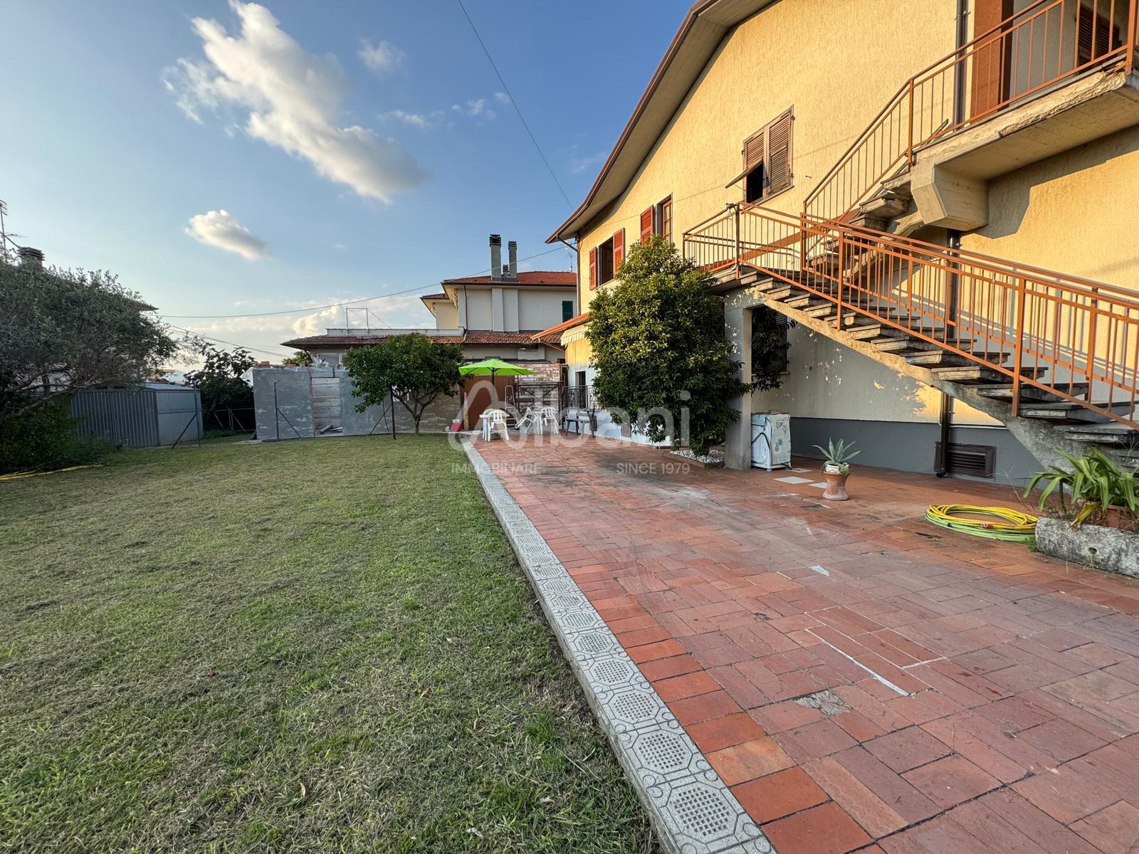 Casa indipendente con terrazzo, Santo Stefano di Magra ponzano madonnetta