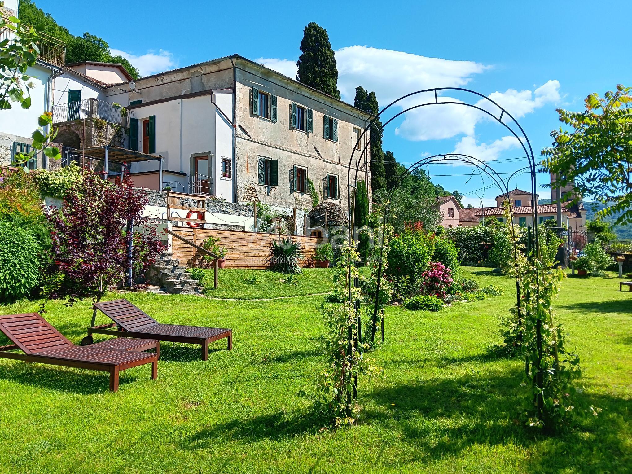 Villa con giardino a Licciana Nardi