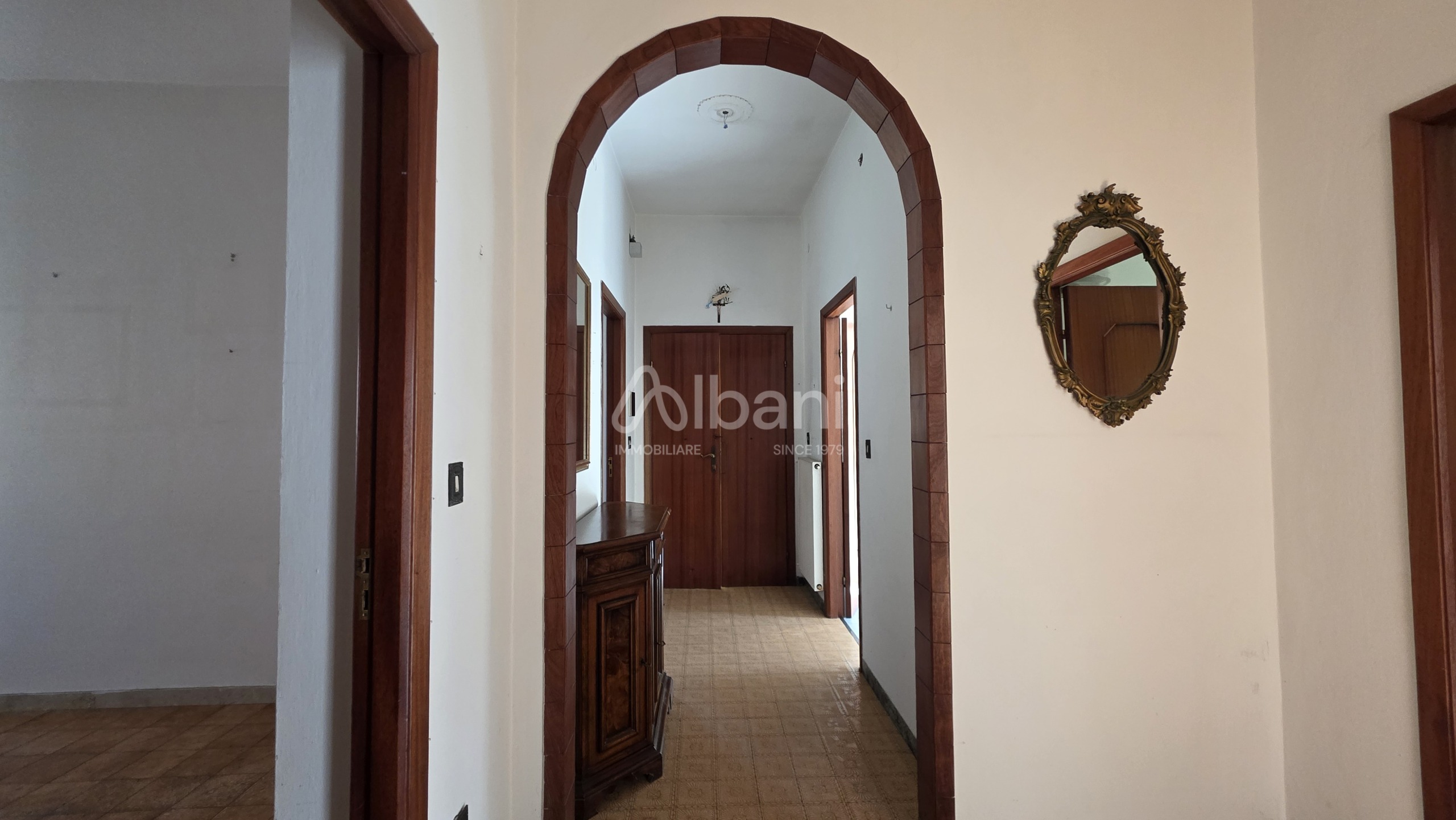 Appartamento in vendita a Vezzano Ligure