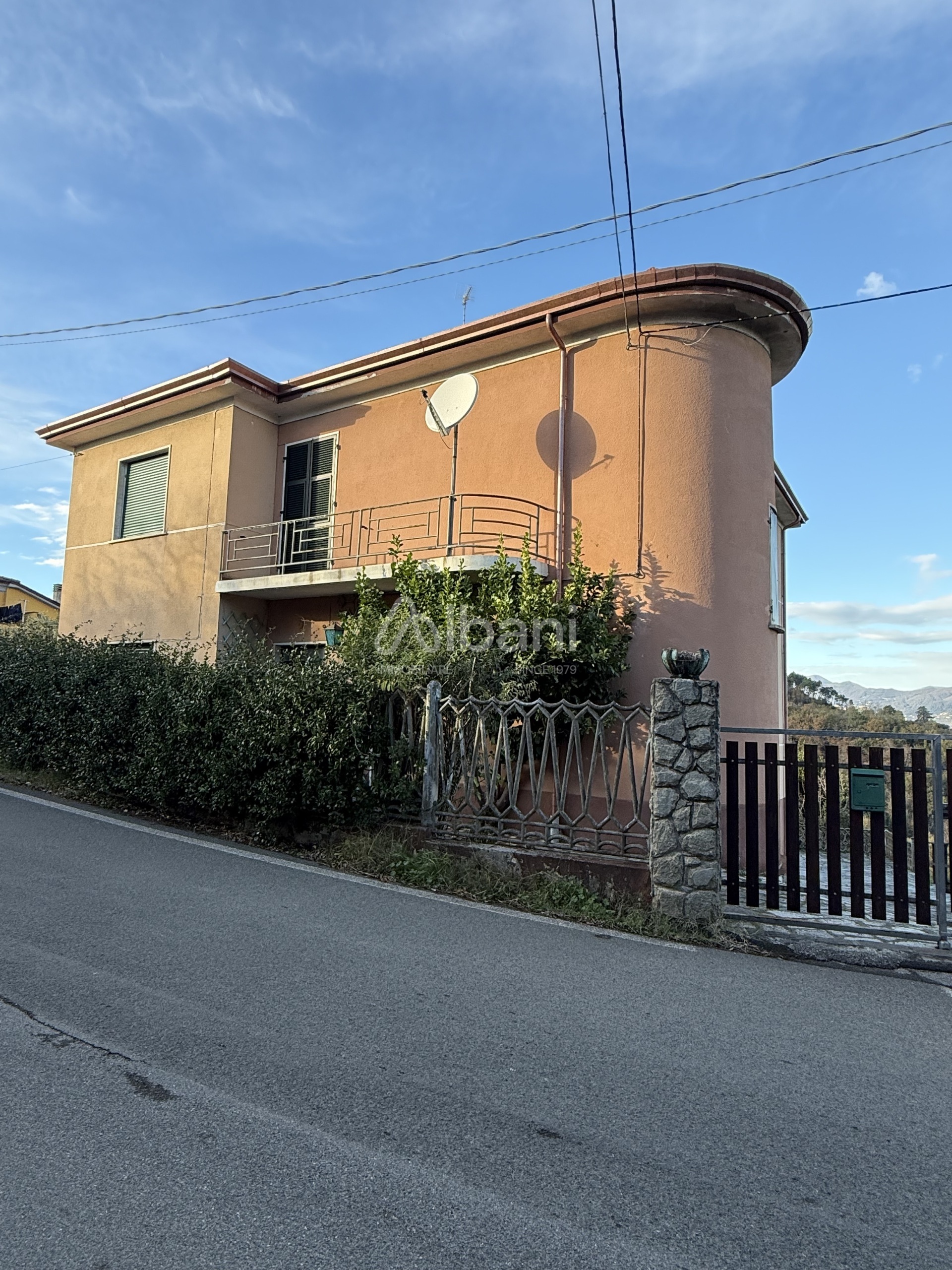 Casa indipendente con giardino a Arcola