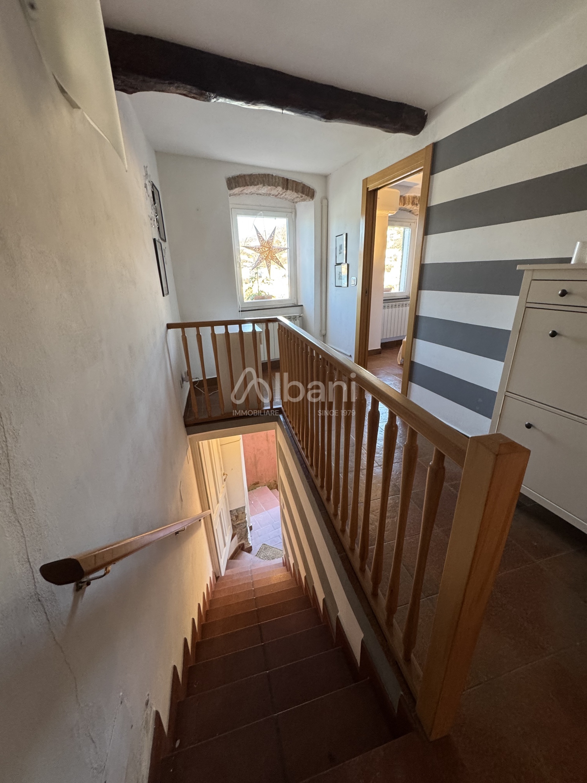 Quadrilocale con giardino a Lerici