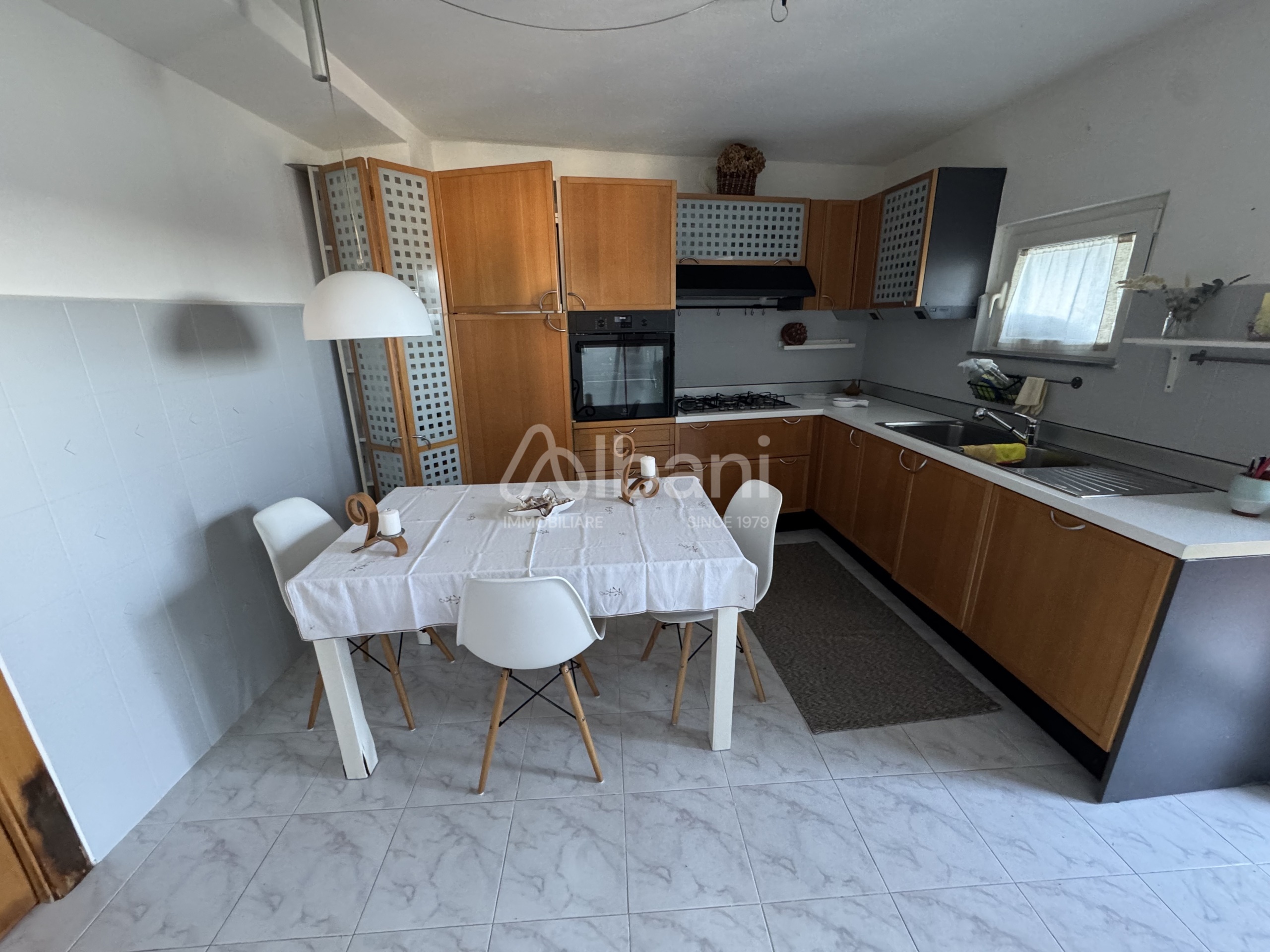 Quadrilocale con giardino a Lerici