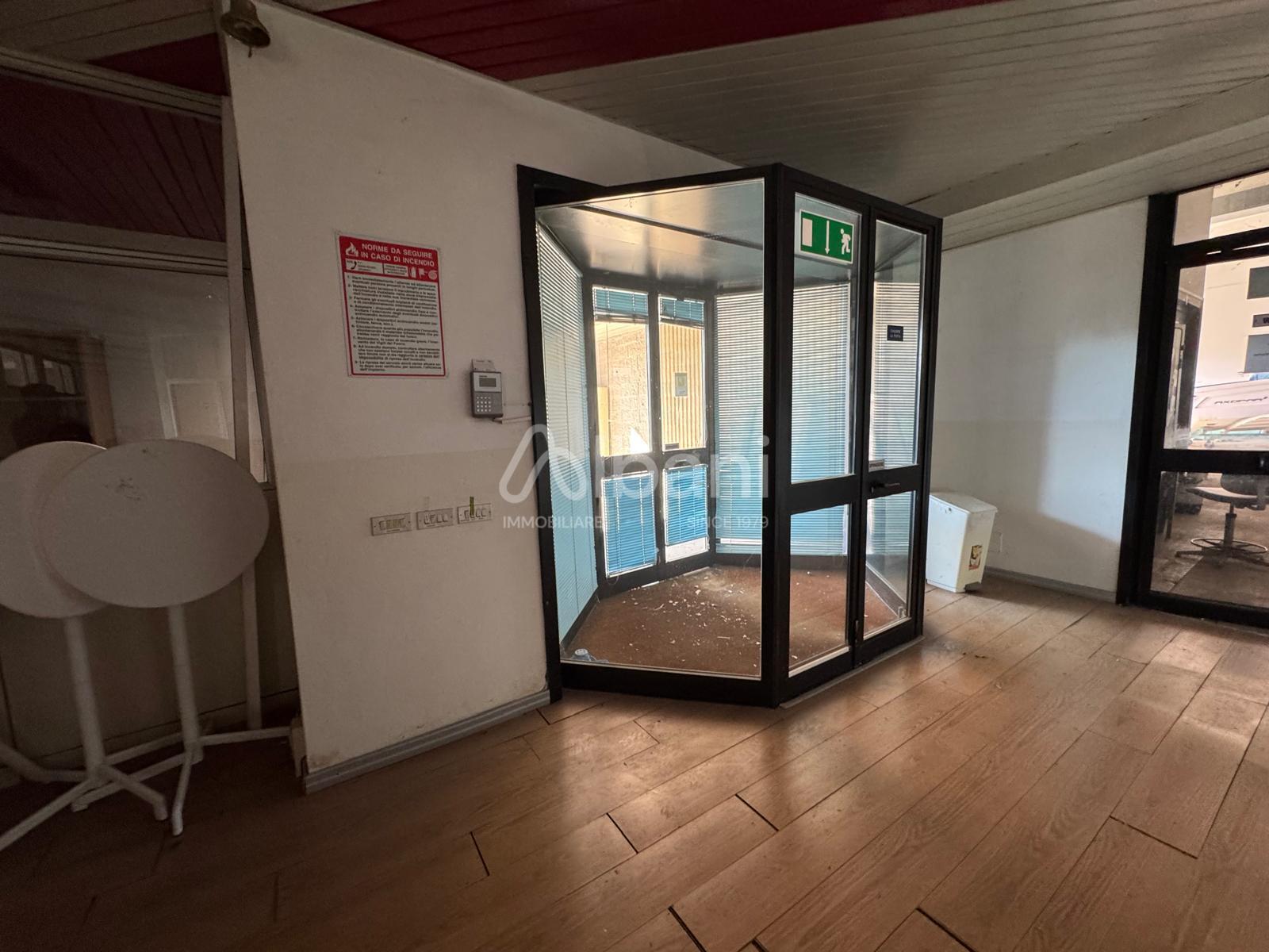 Capannone in vendita a La Spezia