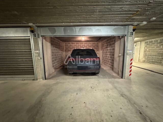 Box/Garage in vendita a Sarzana
