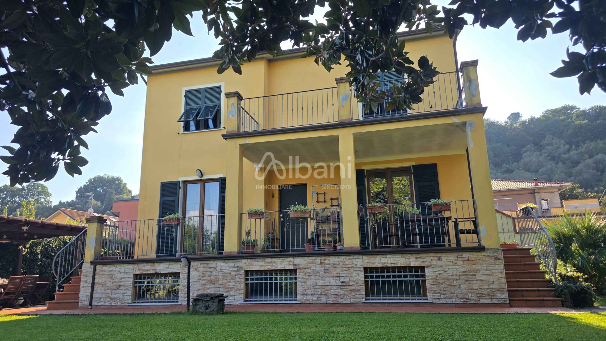 Casa indipendente con terrazzo, Arcola ponte di
