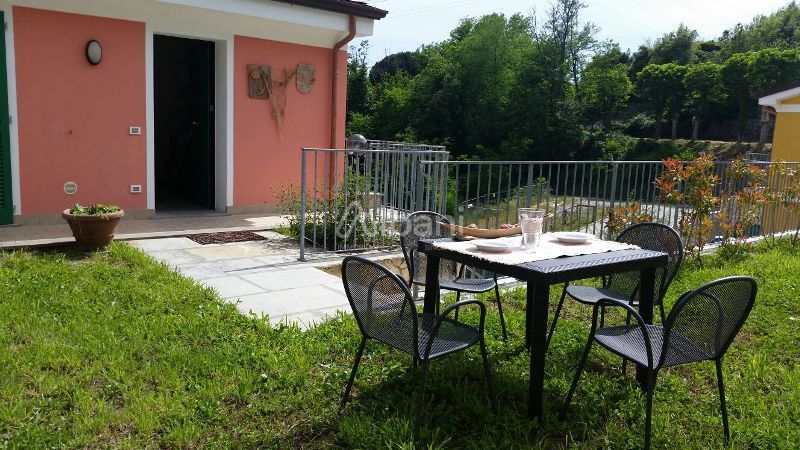 Casa indipendente con giardino, Arcola pietralba