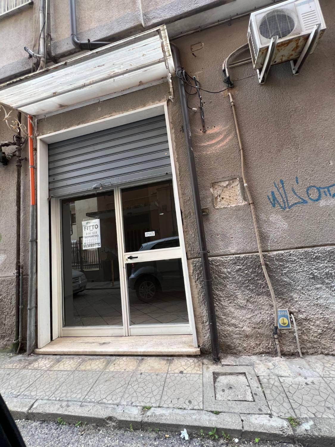 Box/Garage 30mq in affitto a Battipaglia