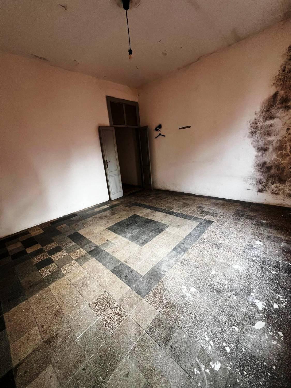 Quadrilocale da ristrutturare a Battipaglia