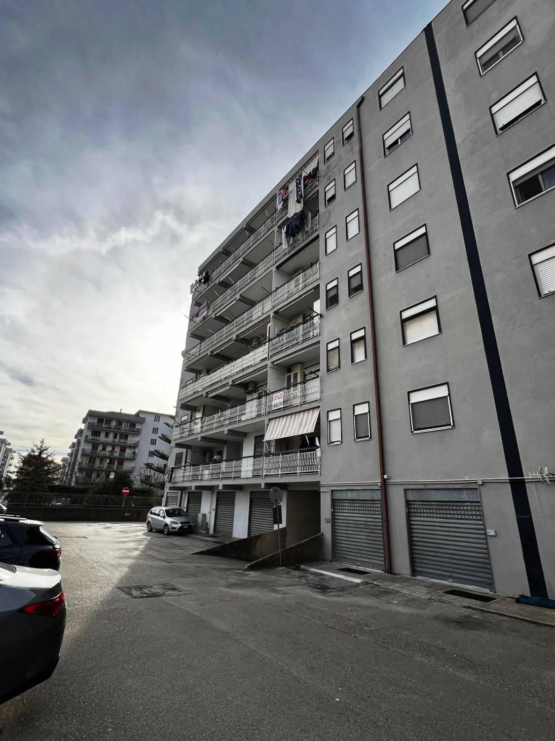 Quadrilocale con box a Battipaglia