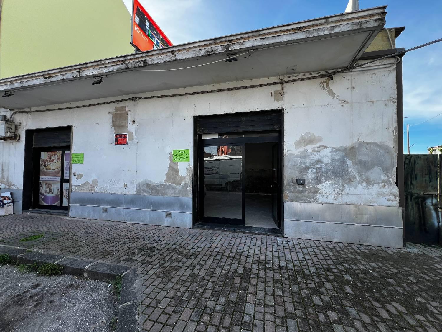 Locale commerciale da ristrutturare a Battipaglia