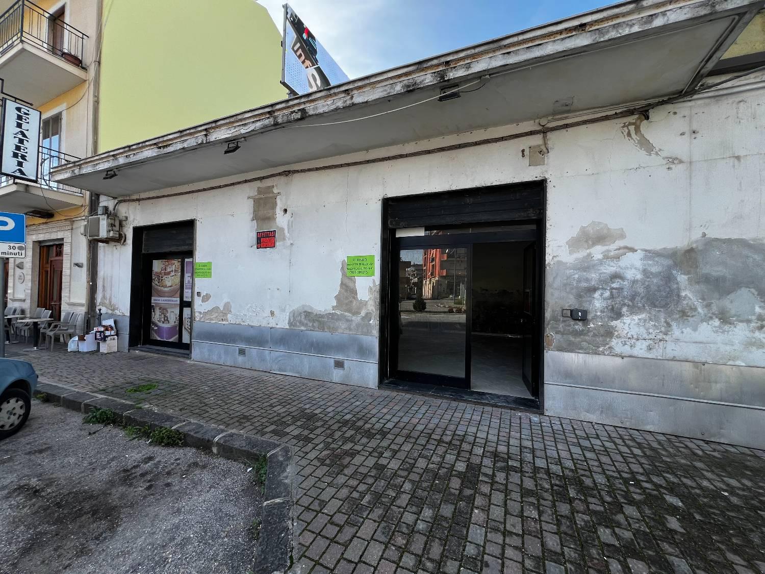 Locale commerciale da ristrutturare a Battipaglia