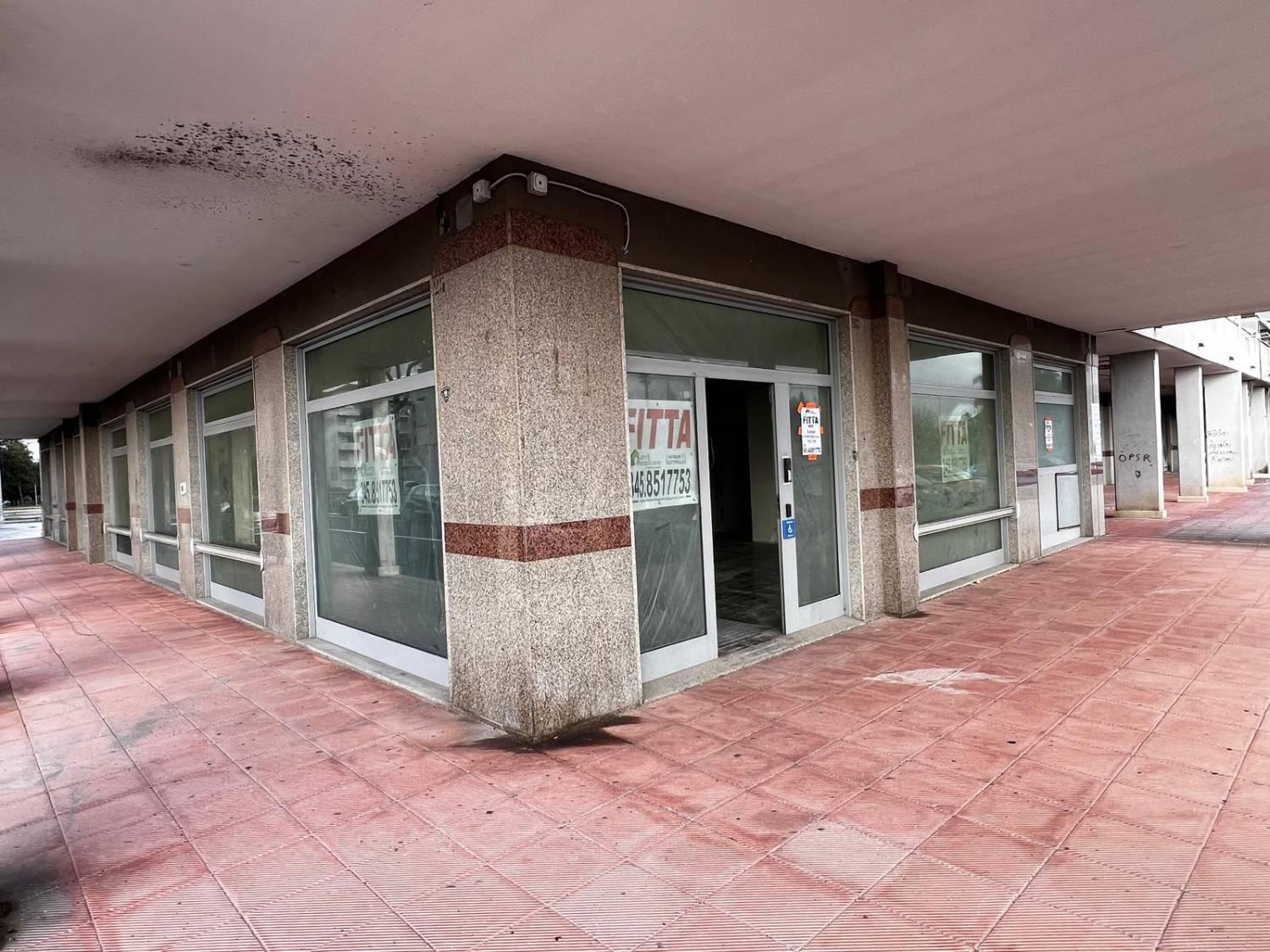 Locale commerciale da ristrutturare a Battipaglia