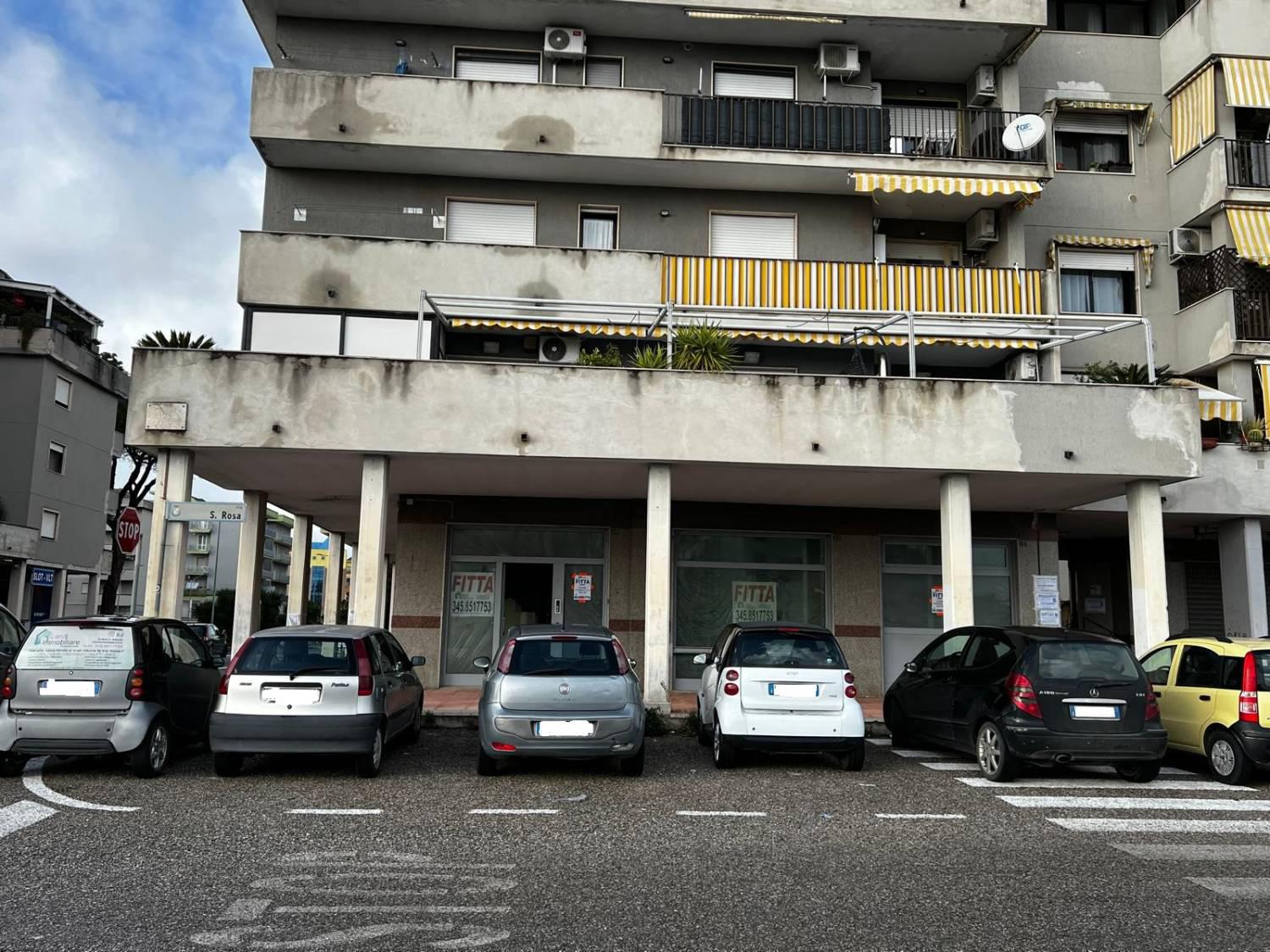 Locale commerciale da ristrutturare a Battipaglia