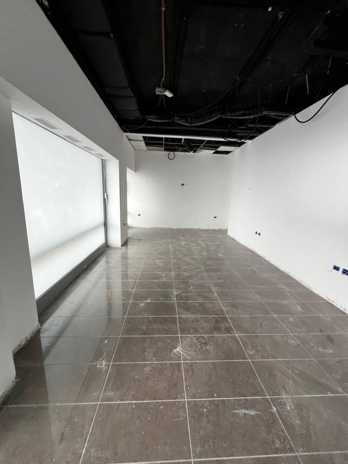 Locale commerciale da ristrutturare a Battipaglia