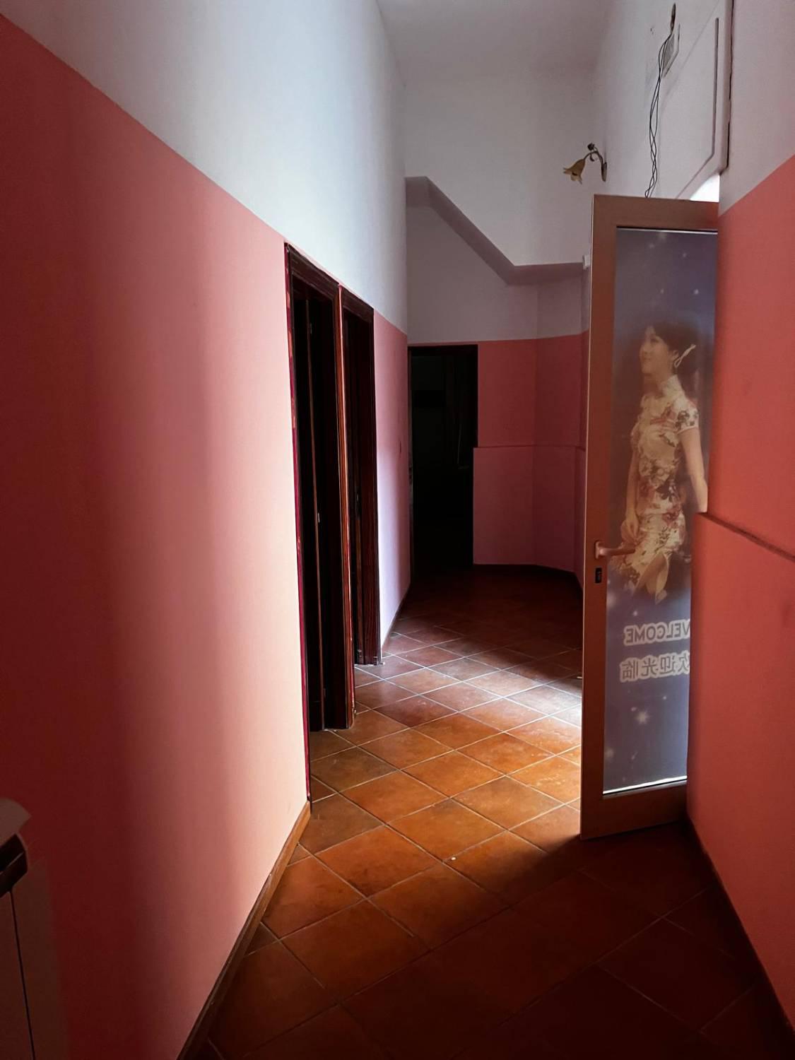 Locale commerciale in affitto a Battipaglia