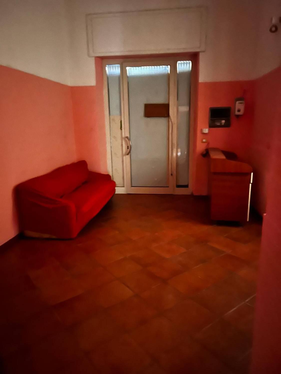 Locale commerciale in affitto a Battipaglia