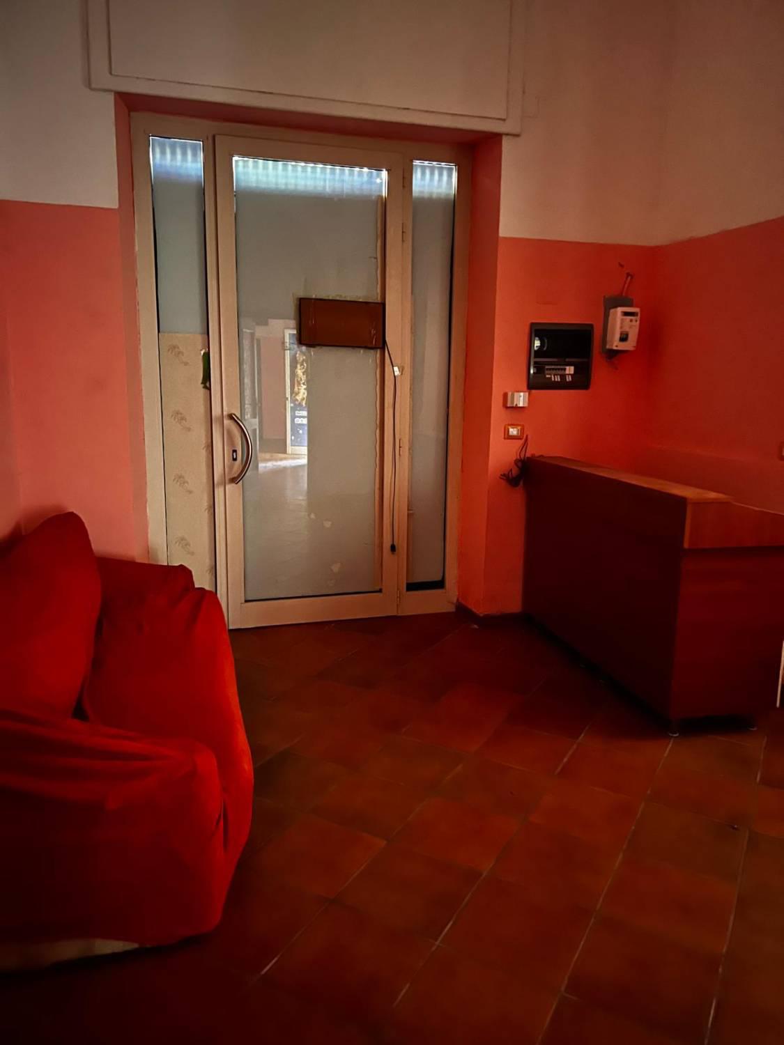 Locale commerciale in affitto a Battipaglia