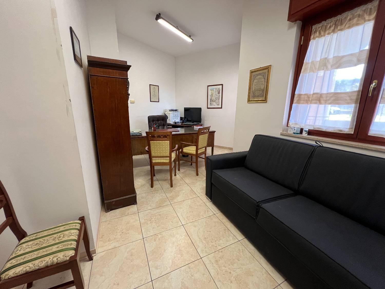 Ufficio in vendita a Battipaglia