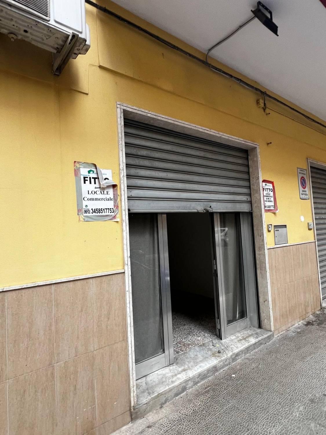 Negozio in affitto a Battipaglia